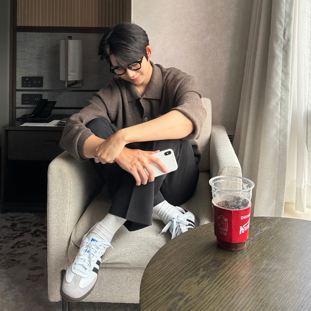 【In Stock】Cashmere Collared Knitwear