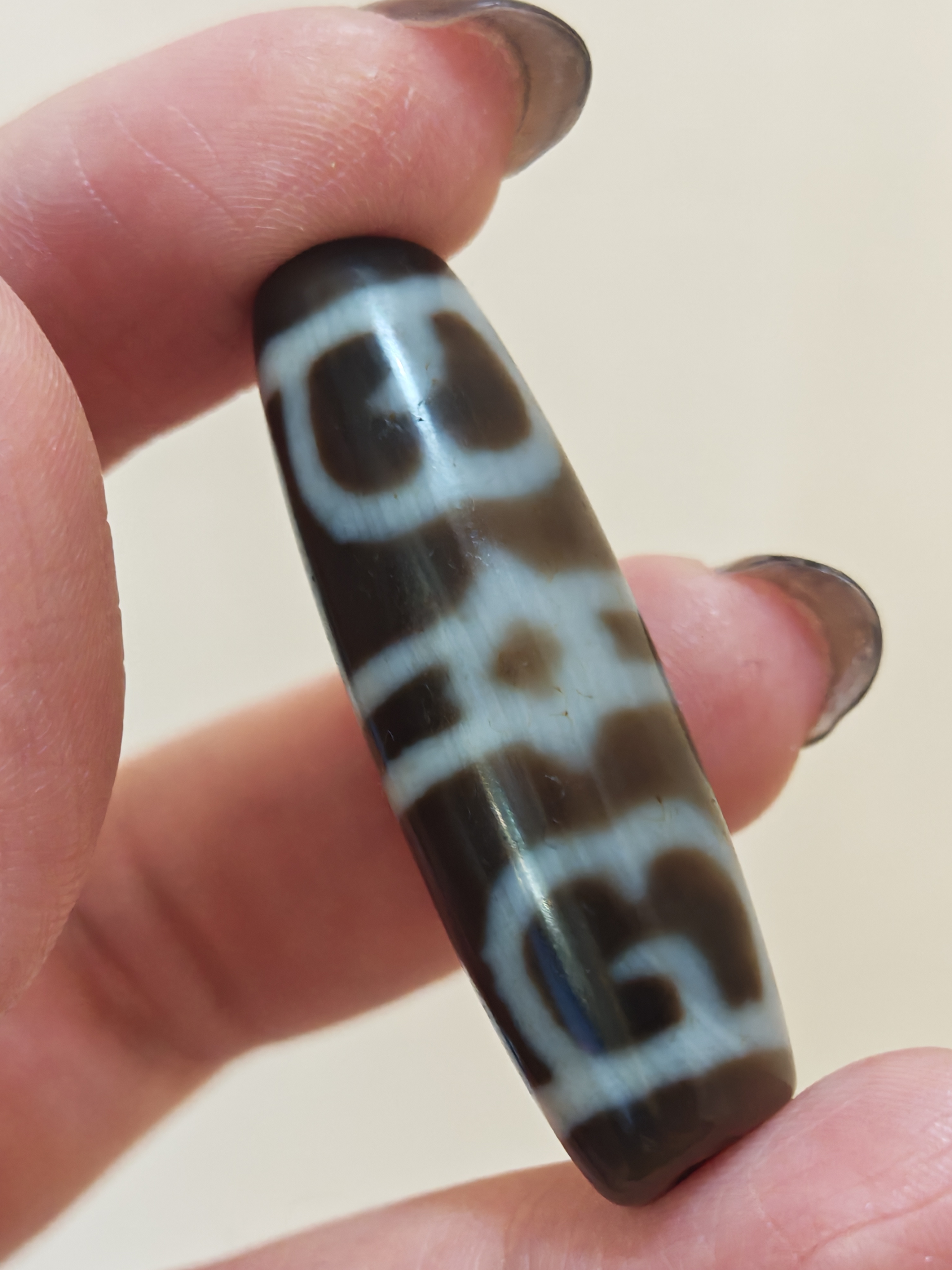 「黑白蓮師法帽天珠」26021