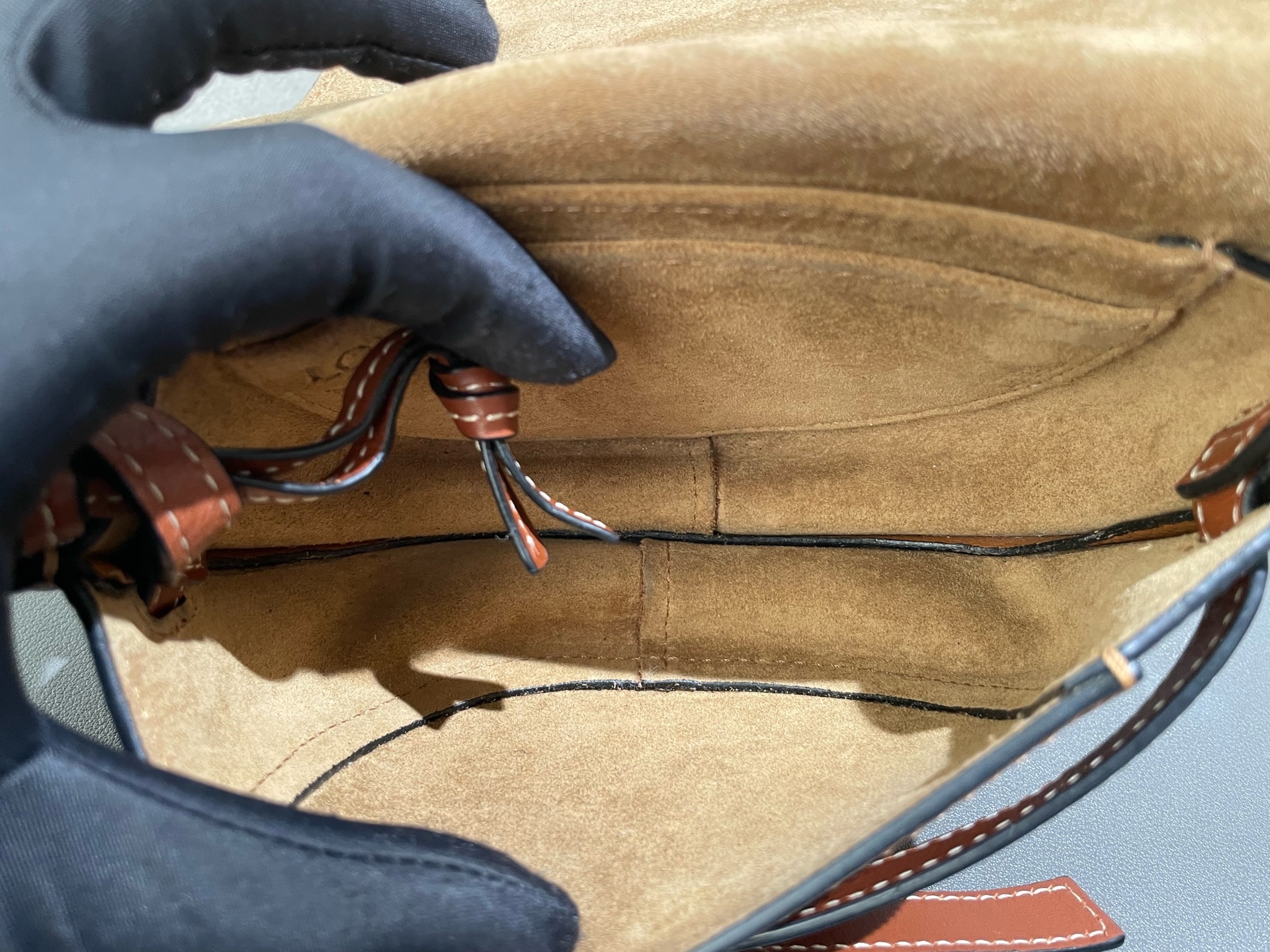 【預訂貨品】Loewe gate mini焦糖色