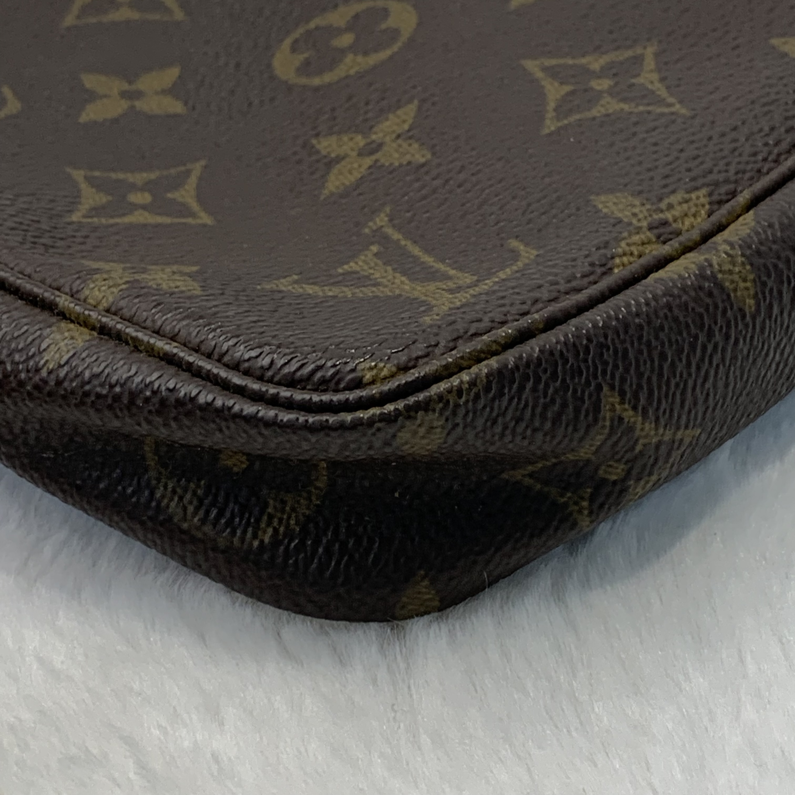 LV 經典復古斜孭麻雀袋🤎