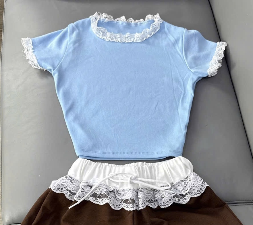 蕾絲邊短版T 卹