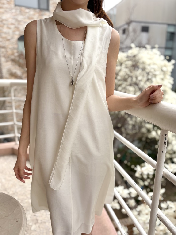 The Flowy Scarf-Detail Dress (Ivory)
