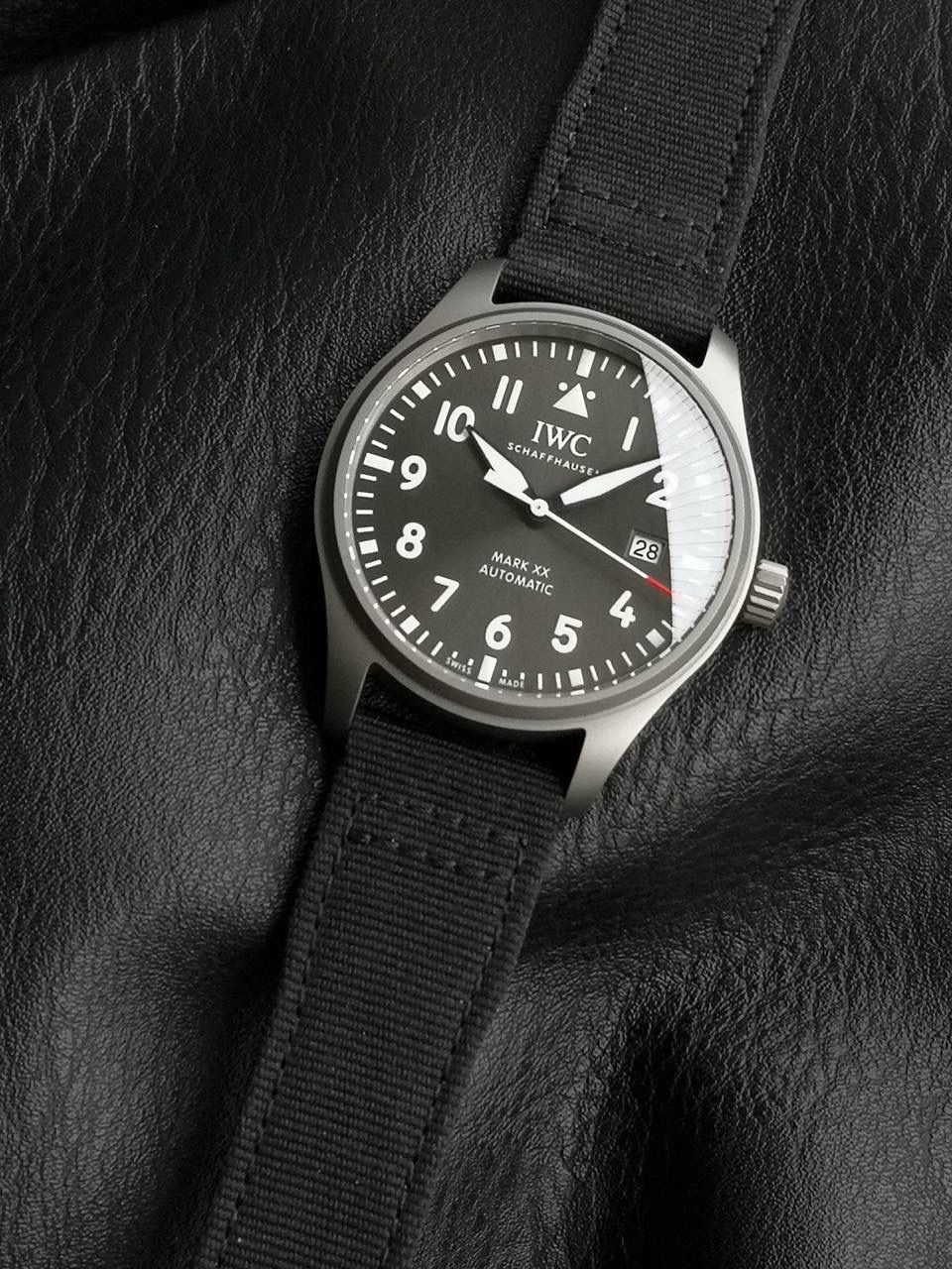 IWC 万国表马克二十飞行员系列自动机械腕表