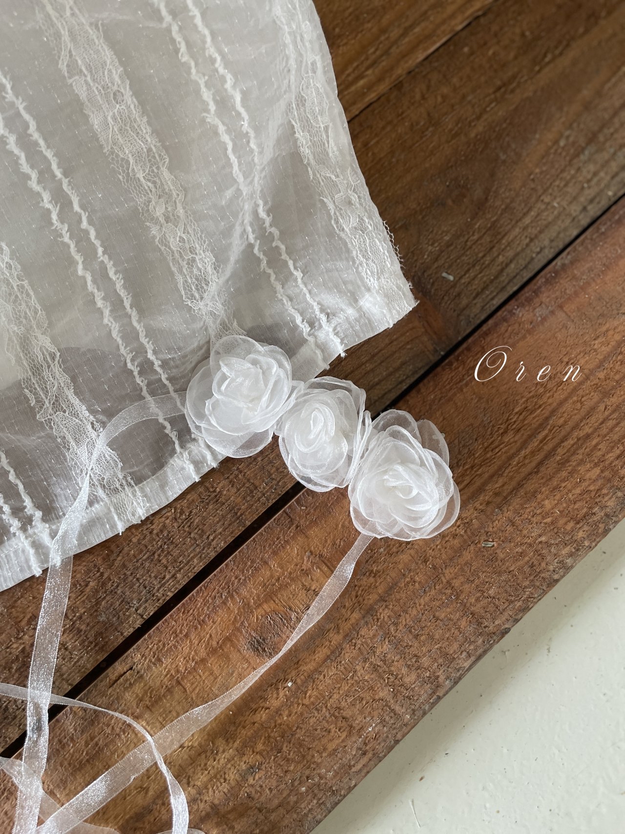 ☀️預訂 韓國直送☀️🇰🇷Oren Edel Pure蕾絲紋理花卉腰帶泡泡袖包屁裙/連身裙