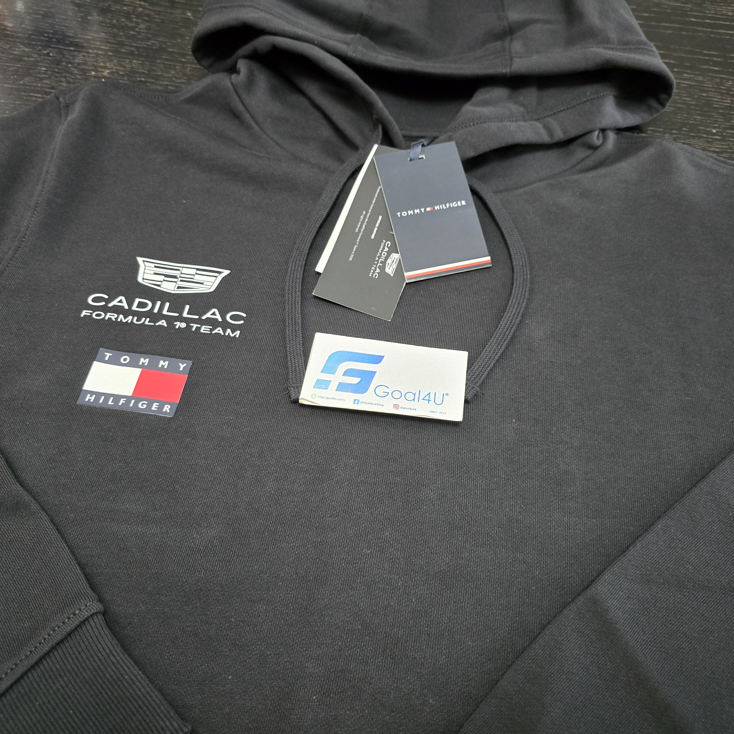 TH x Cadillac F1 Team 凱迪拉克車隊 2026 黑色 Team Hoodie MN0MN00106BDS