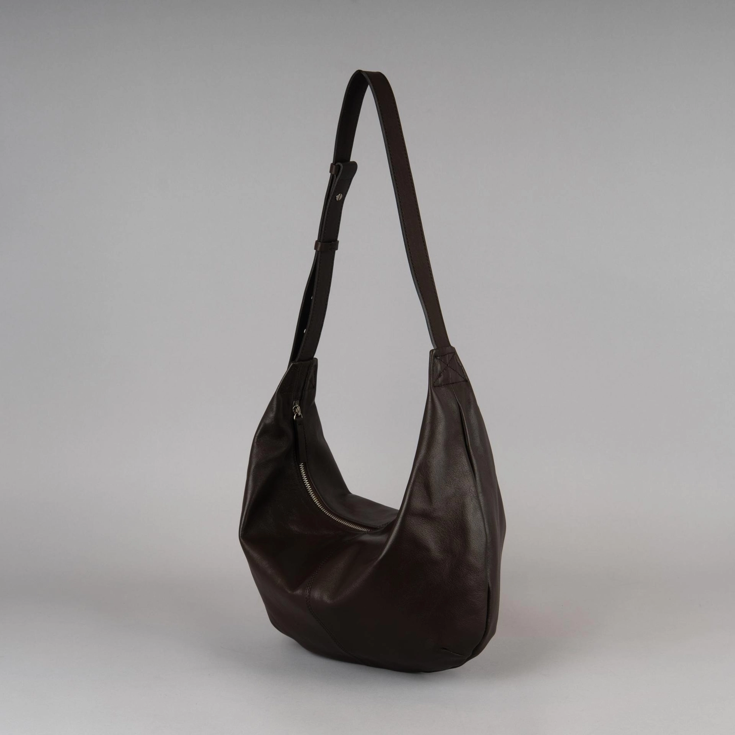 預訂_Big Curve By Bucks & leather