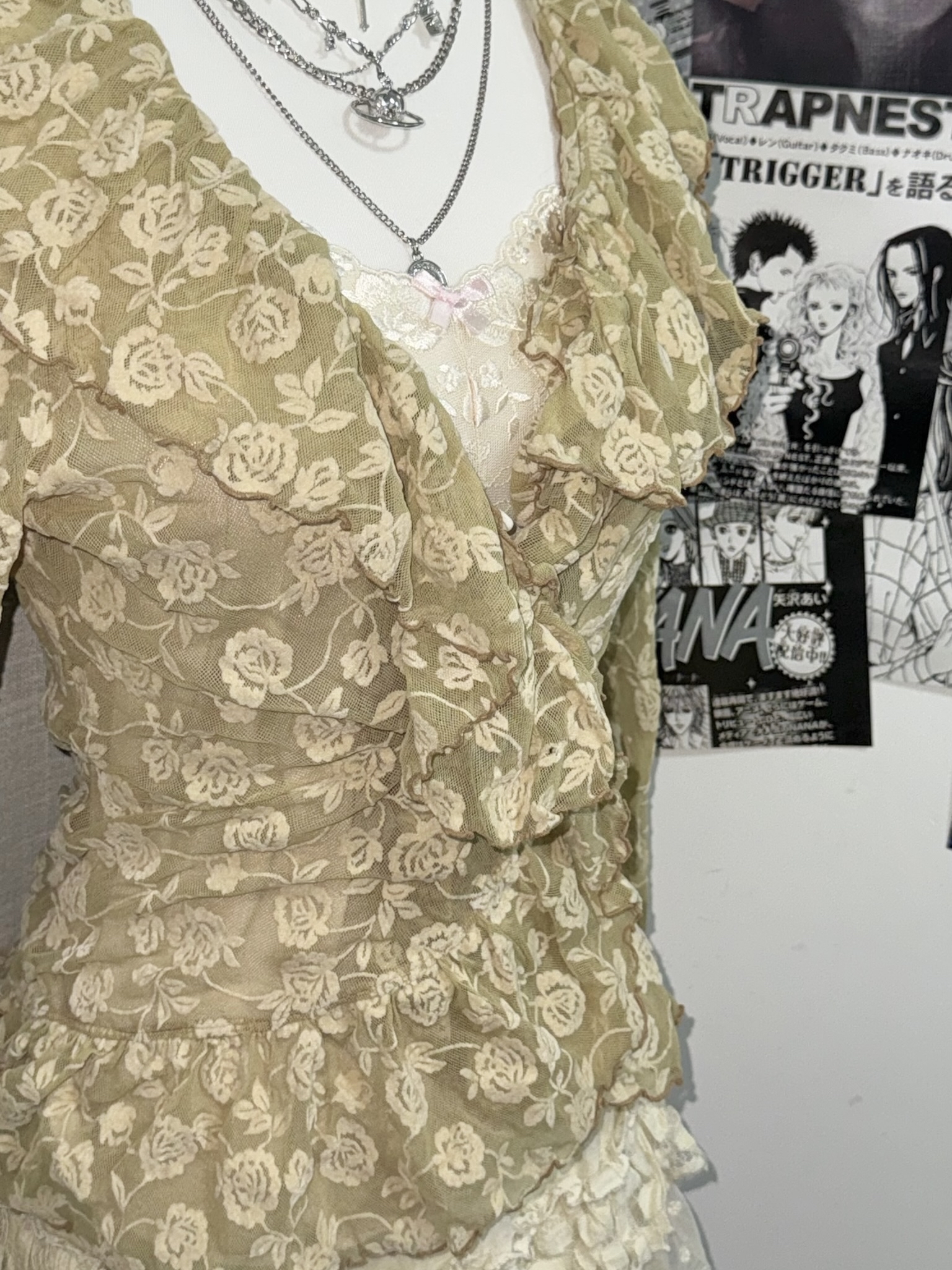 [OnSale] Floral Ruffled Bell-Sleeve