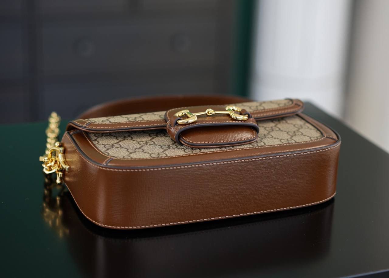 Gucci Horsebit 1955 Small Shoulder Bag in Beige and Brown