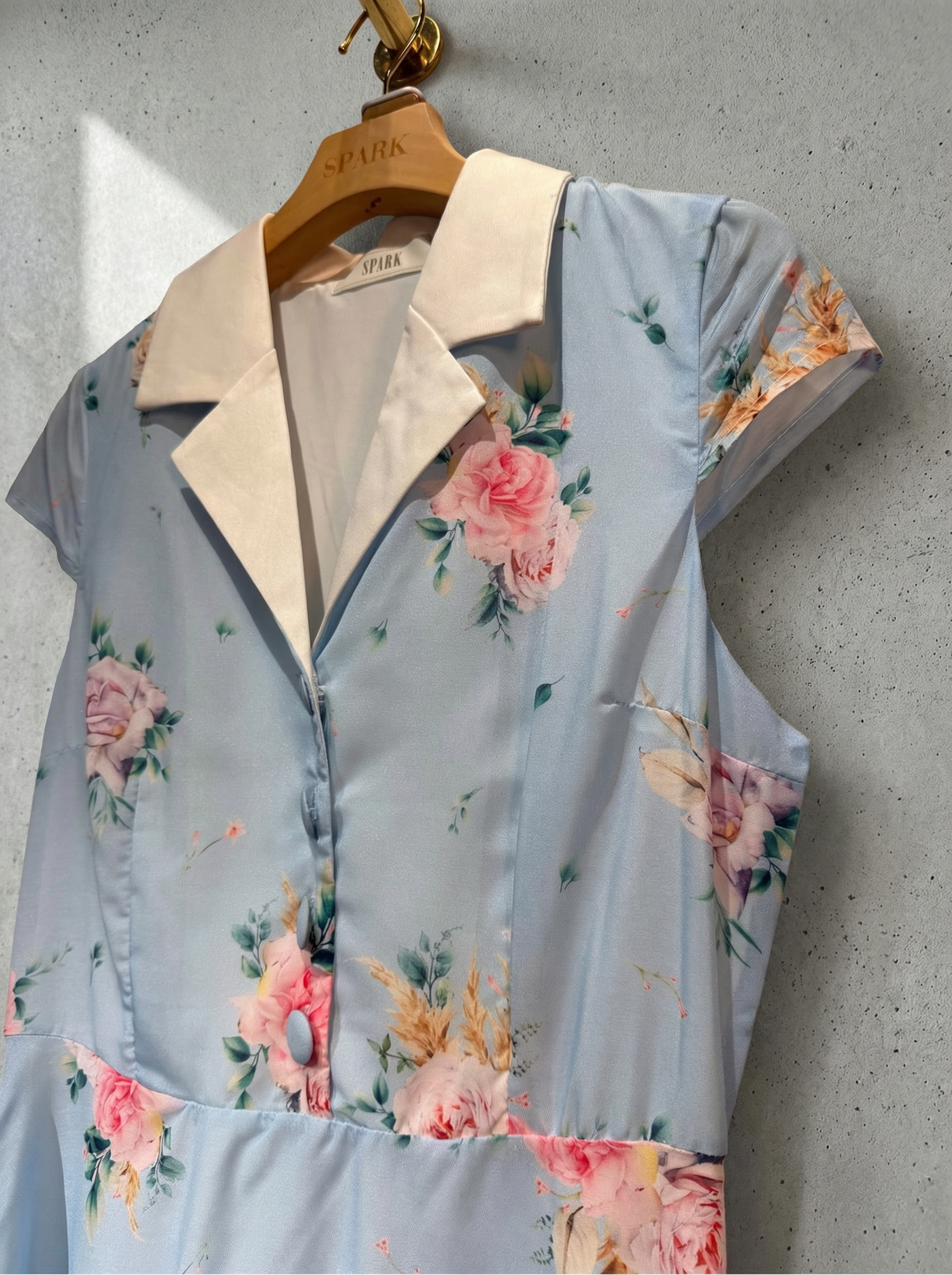 復古花卉領口連衣裙