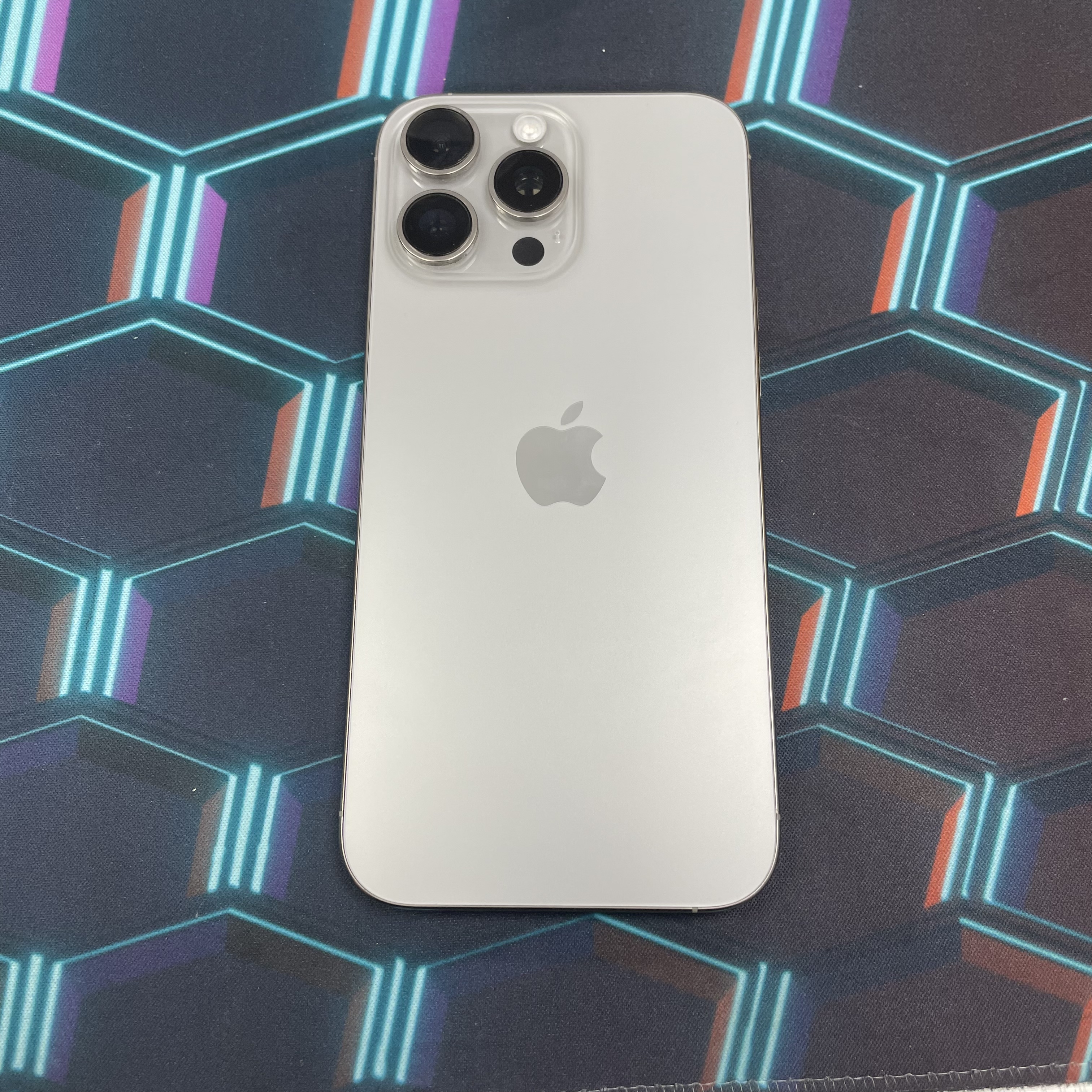 *6364 16 pro max 完美機 256GB 電90 原色 gray