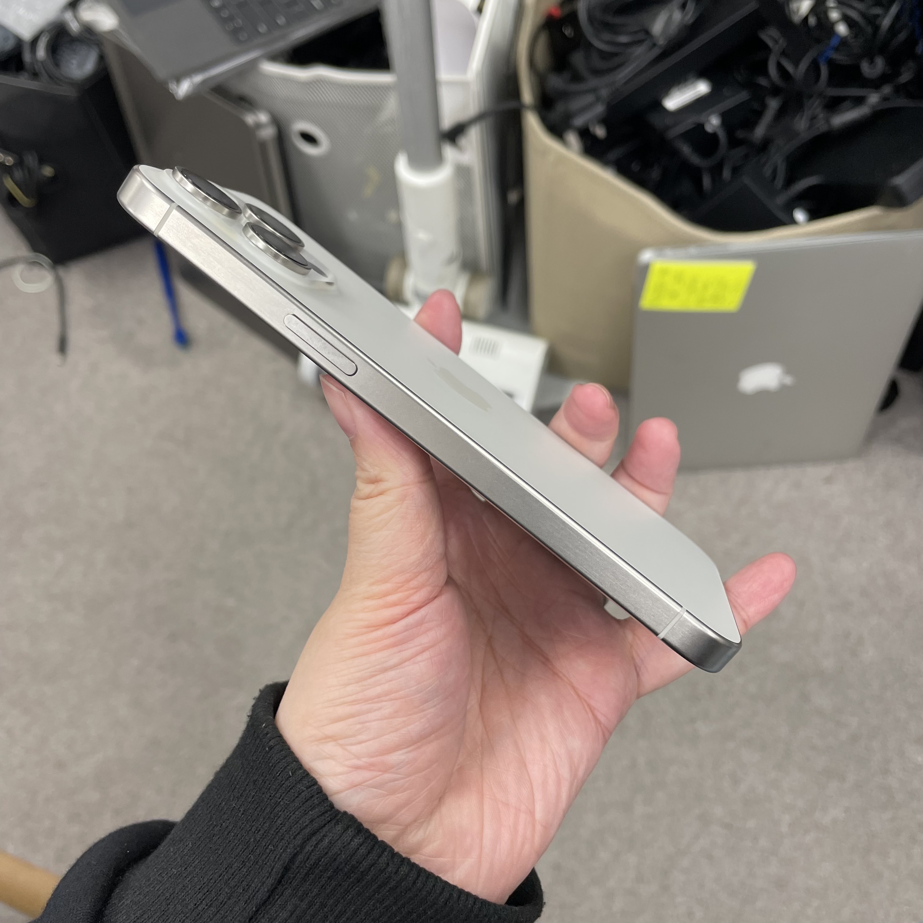 *6003 15 Promax 勁靚機 512GB 電90 白色 white