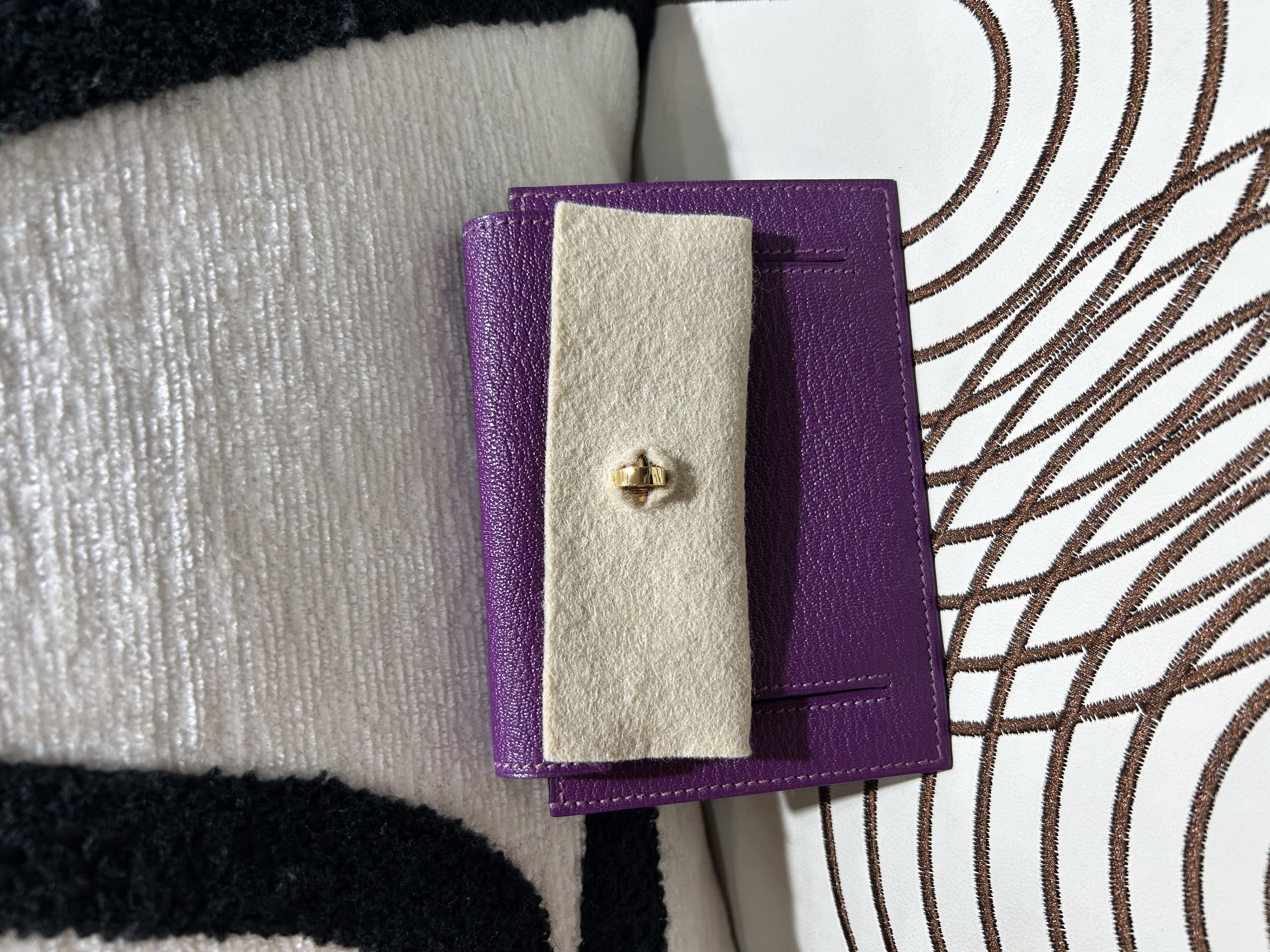 未使用品 Hermes Kelly Pocket Stamp Y 100%Authentic, Unused 未使用品 ✅Box
