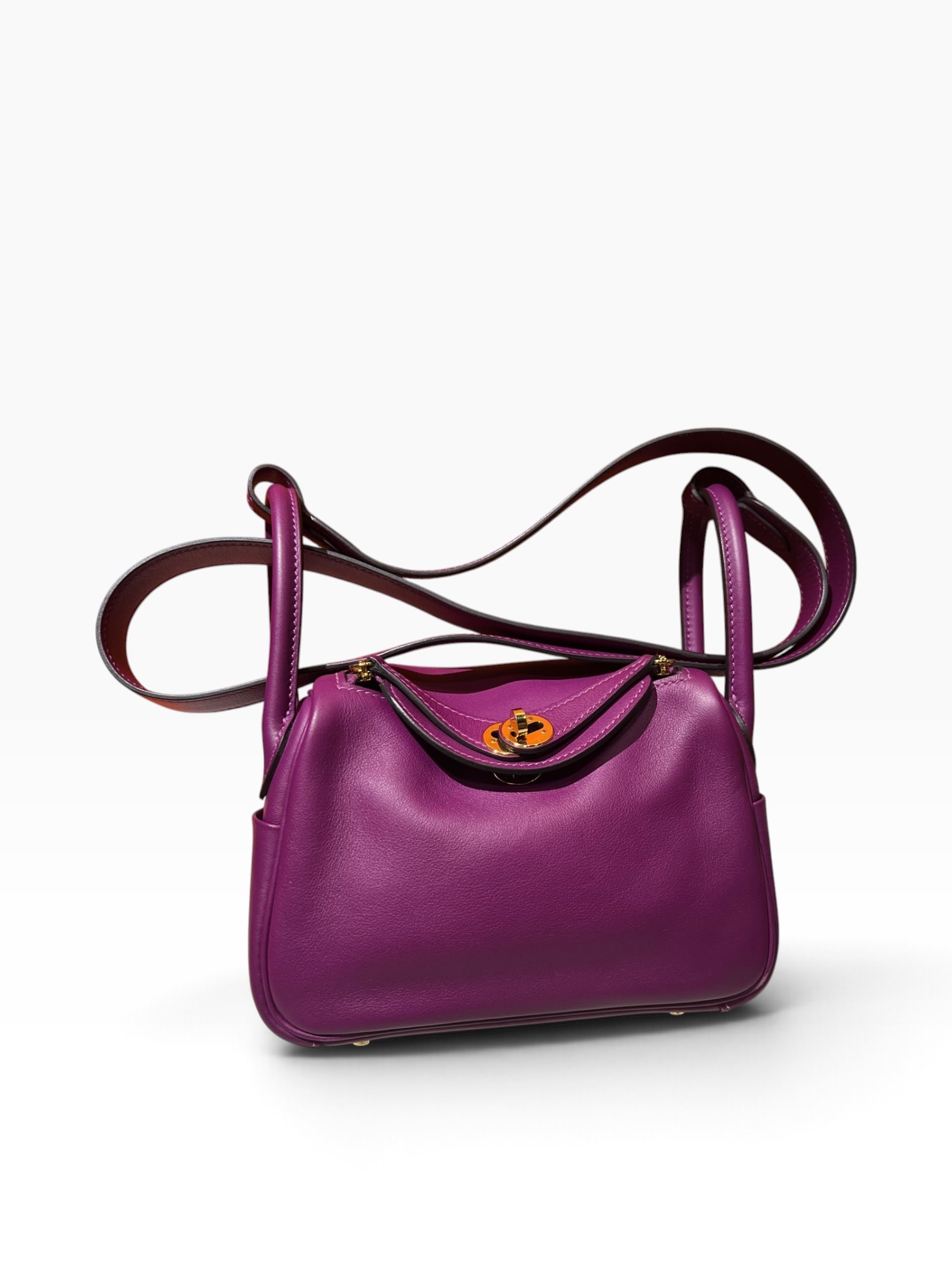 Pre owned hermes Lindy stamp z A10292