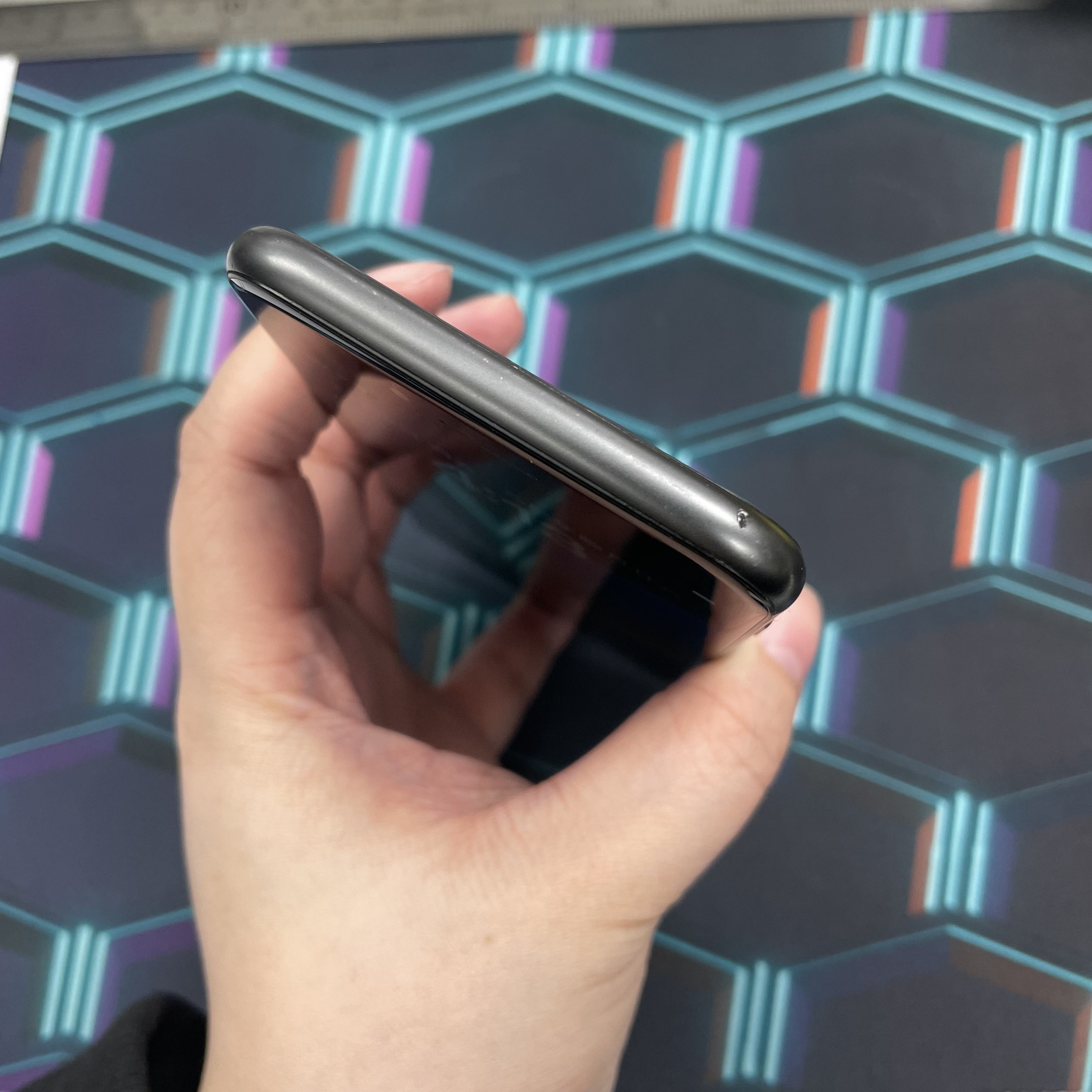 *5912 iPhone 8 靚機 64GB 電100 黑色 black