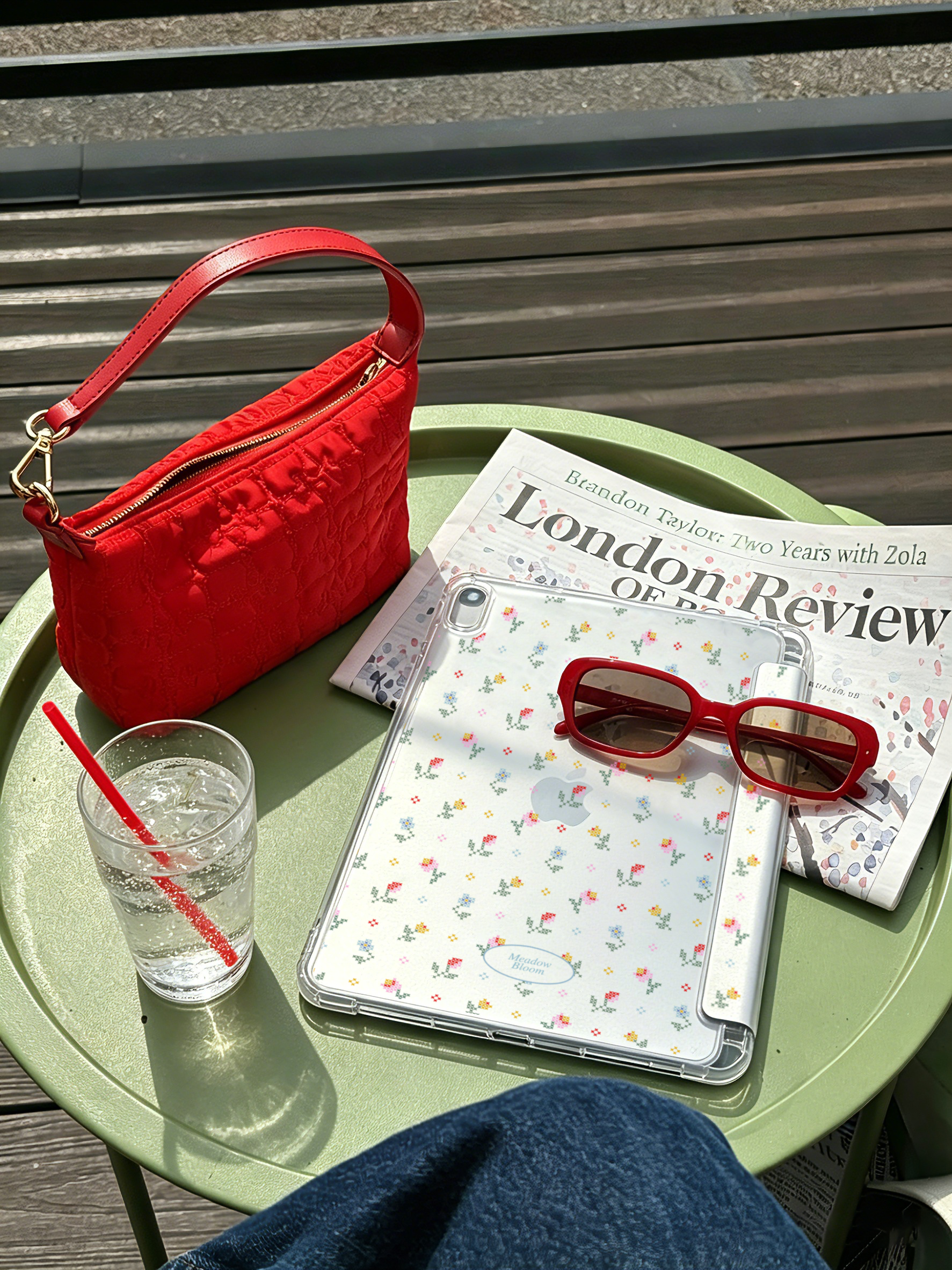 【Pixel FlowerBox VOL.48】透明磨砂書本式 iPad Case