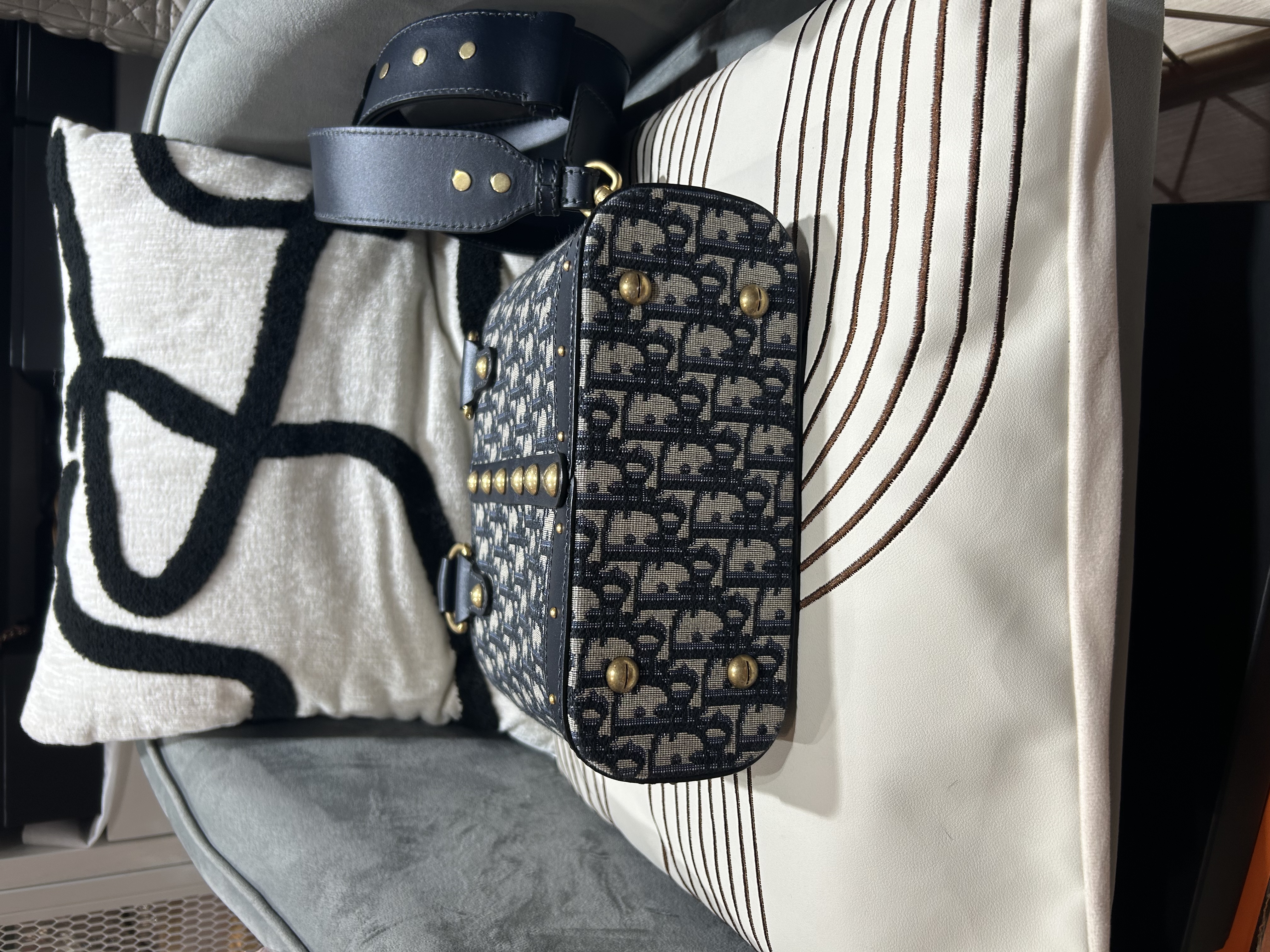 Dior 2Way Bag 100%Authentic, 99%New ✅Dust bag
