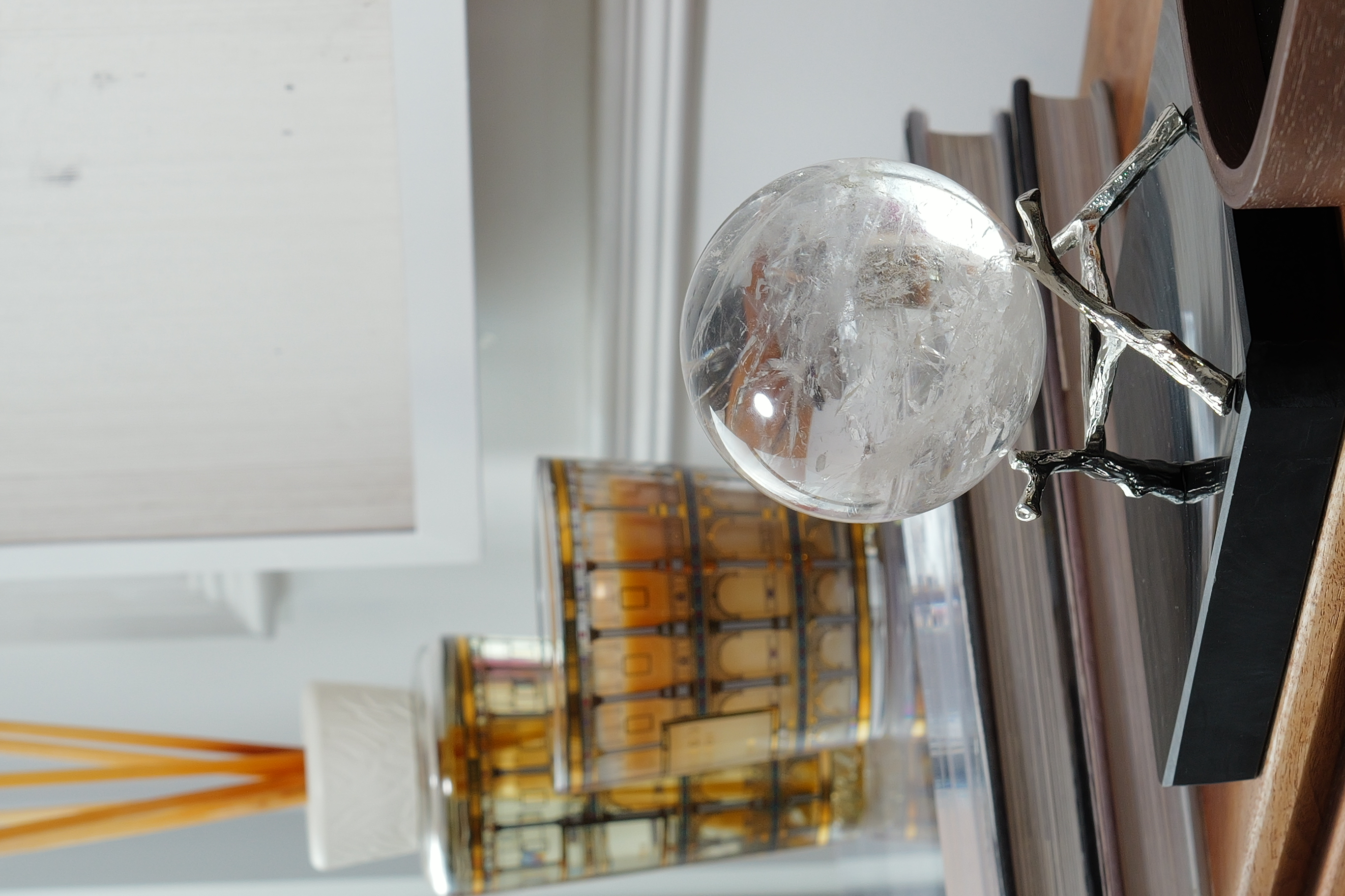  ༒7.6cm 白水晶球༒ CQOO66C66G626-RA10*6As