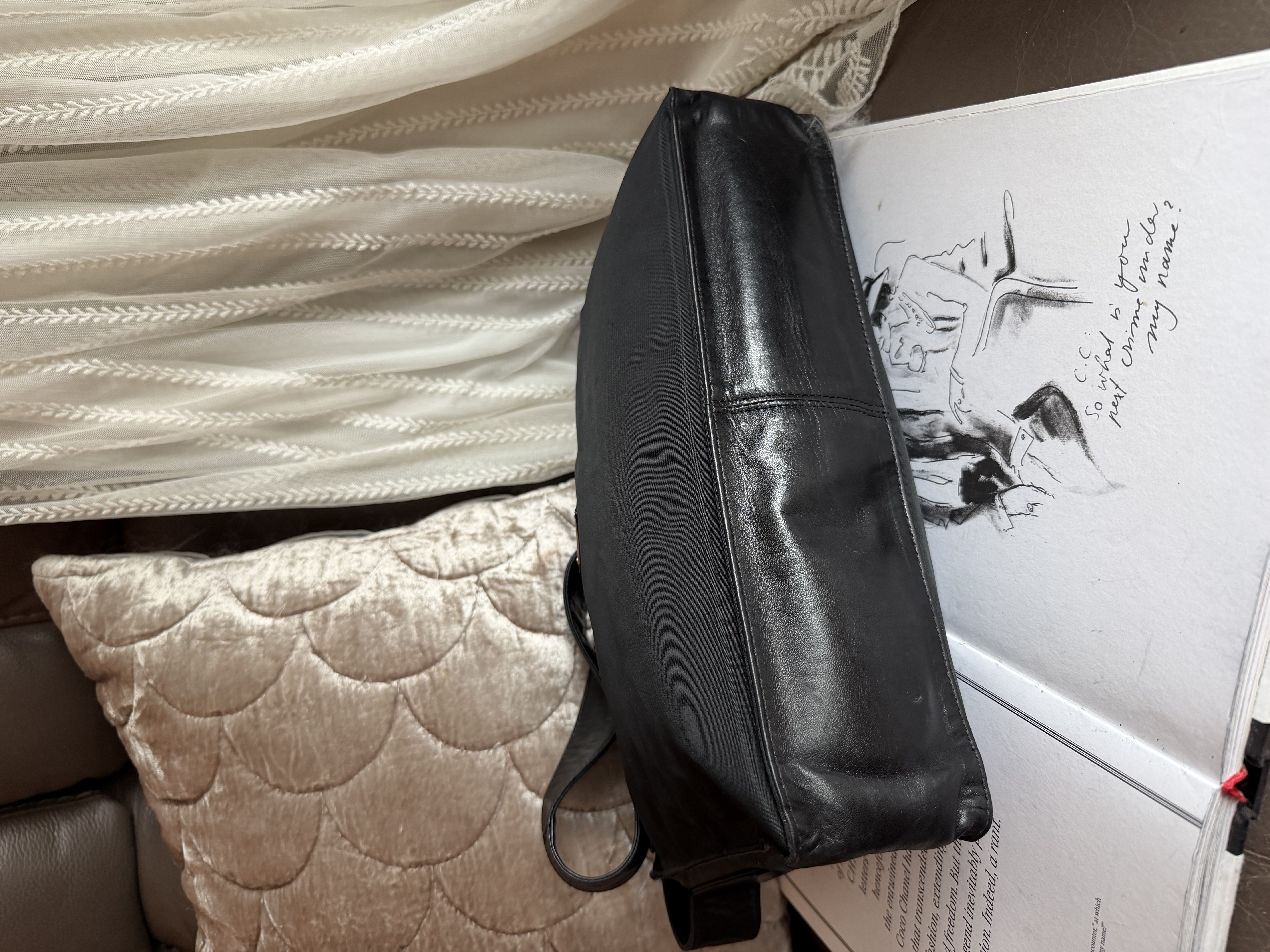 prada黑色 re nylon black leather bag 