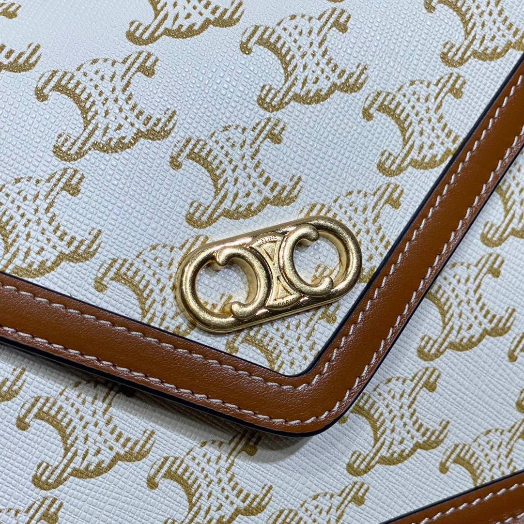 🔥大货实拍图 𝗖𝗘𝗟𝗜𝗡𝗘 ♥ 𝗠𝗔𝗜𝗟𝗟𝗢𝗡链条信封包 型号：10H422 尺寸：19.5*13*4cm