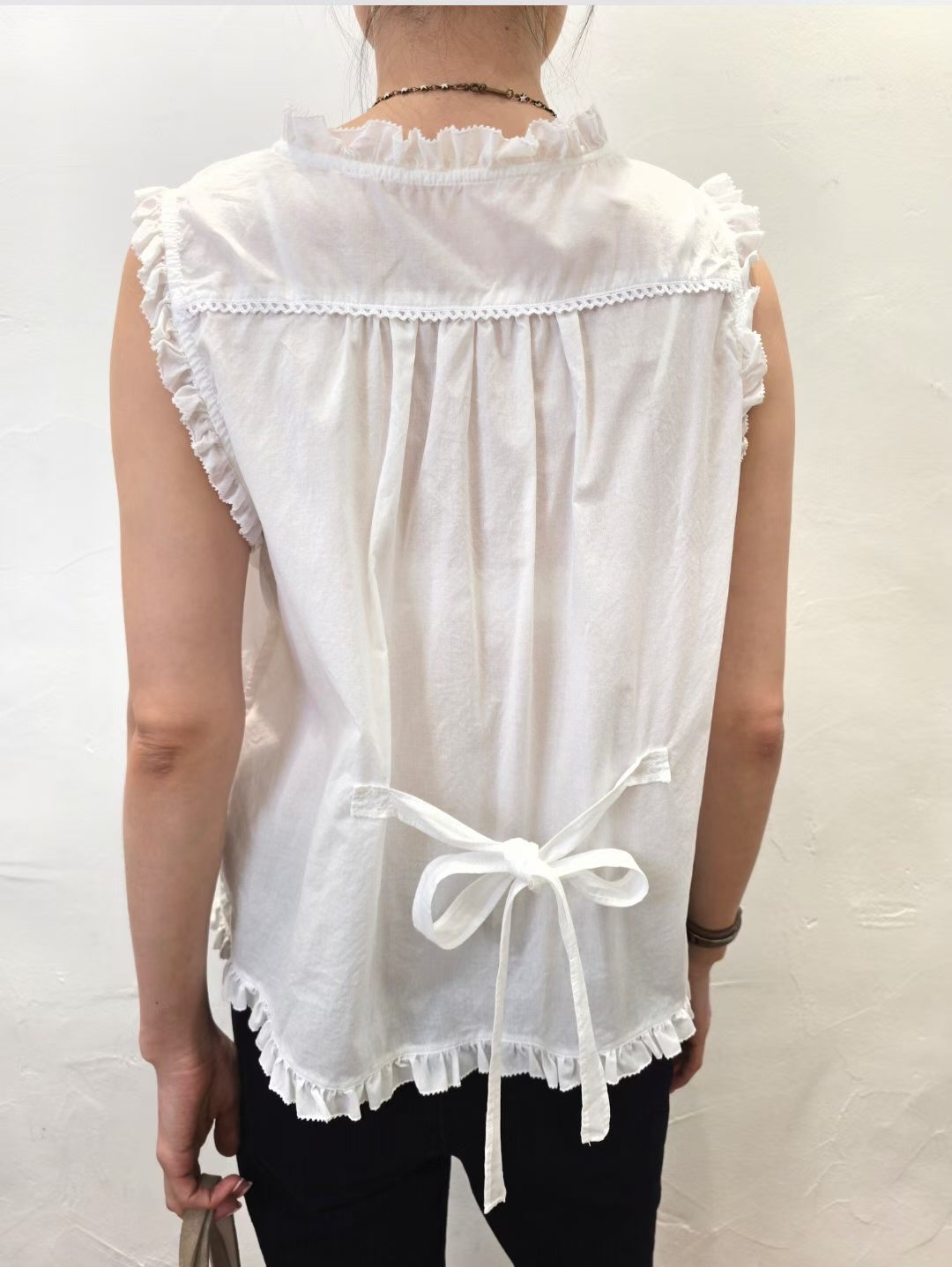 輕薄ruffle 背心