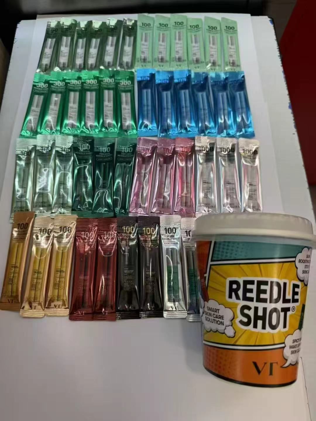 $118桶45入。最新韓國 VT 微晶針精華宇宙桶裝大禮包 1ml X 45入