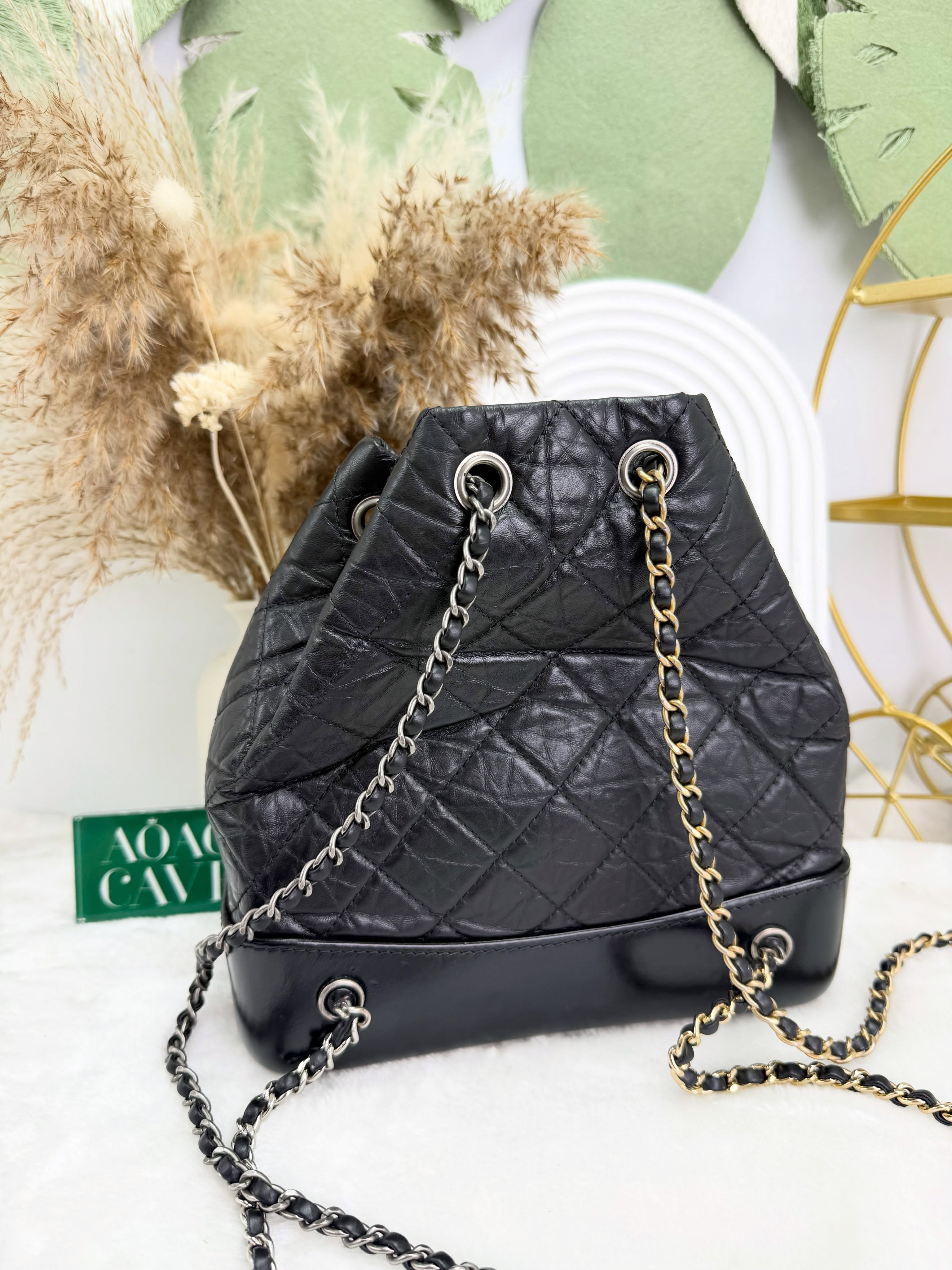 👜 PRE OWNED 💼Gabrielle Small Bucket Bag 黑色 金銀雙色鏈條 有卡有塵袋有盒 29開🖤