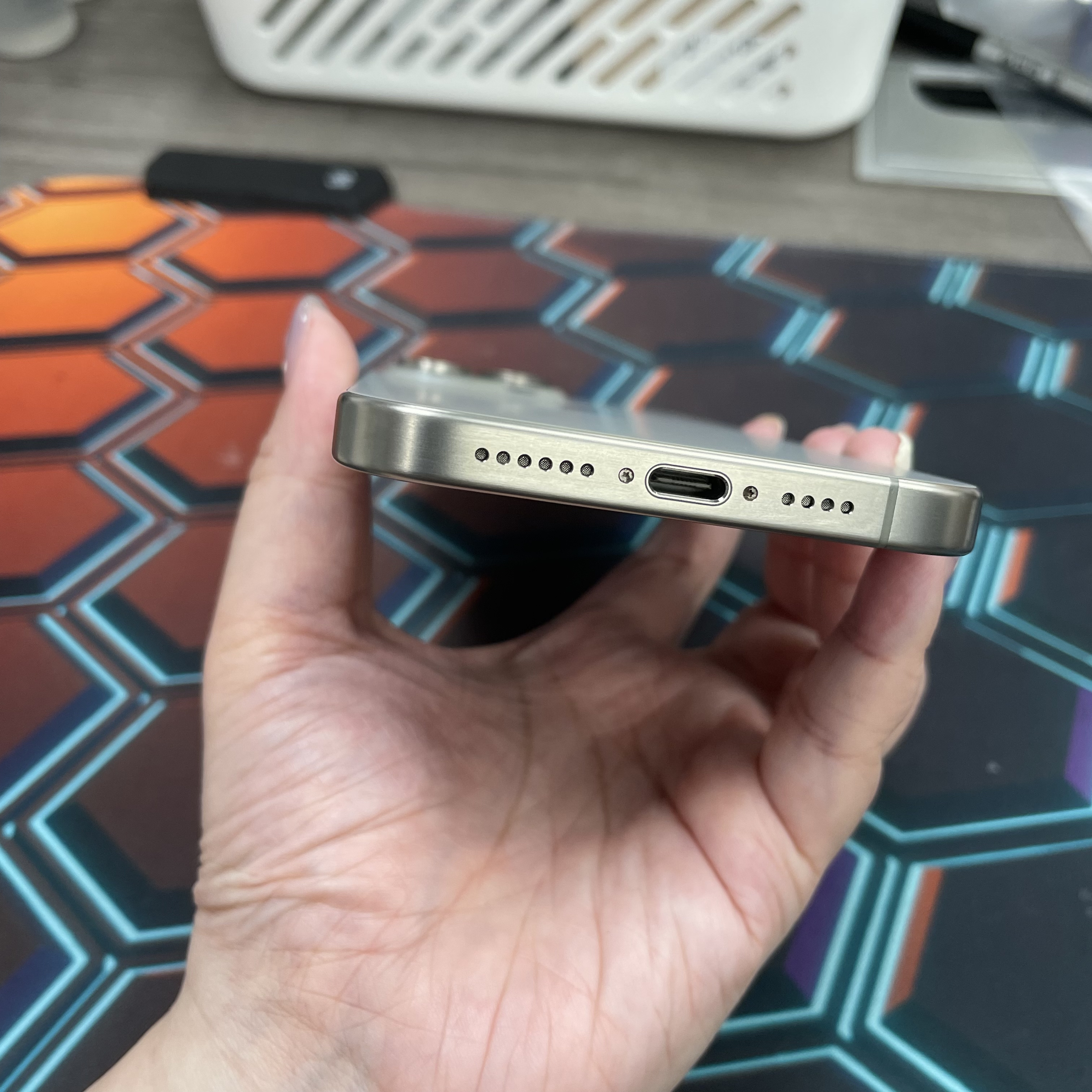 *6727 15 Pro max 完美機 256GB 電87 原色 gray