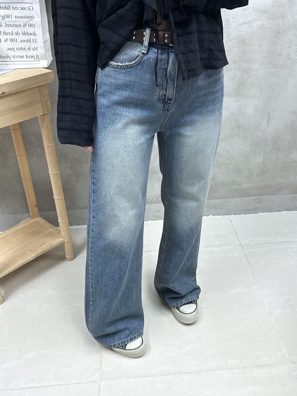B17 扭結露膊Top