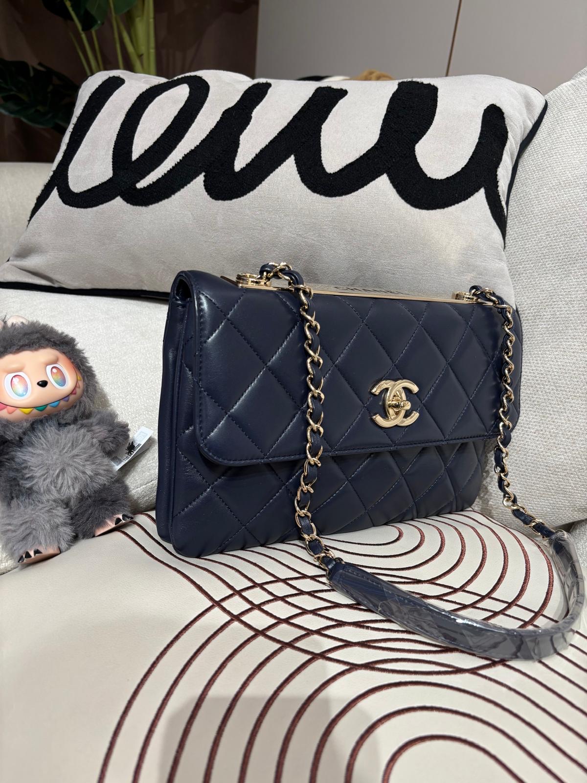 Chanel trendy cc flap bag navy 100%Authentic,95%new ✅Card✅dust bag✅box