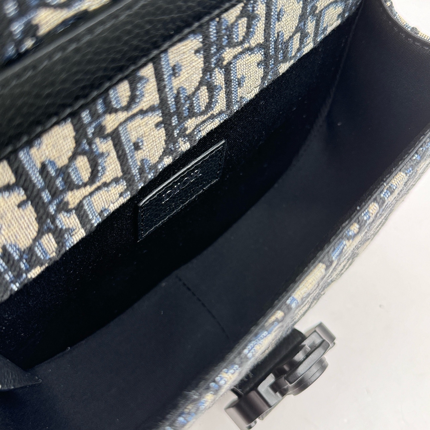 Brand New DIOR Gallop / Product Code: 26051707