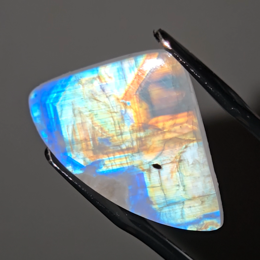 Jewelry-grade rainbow moonstone - MS3