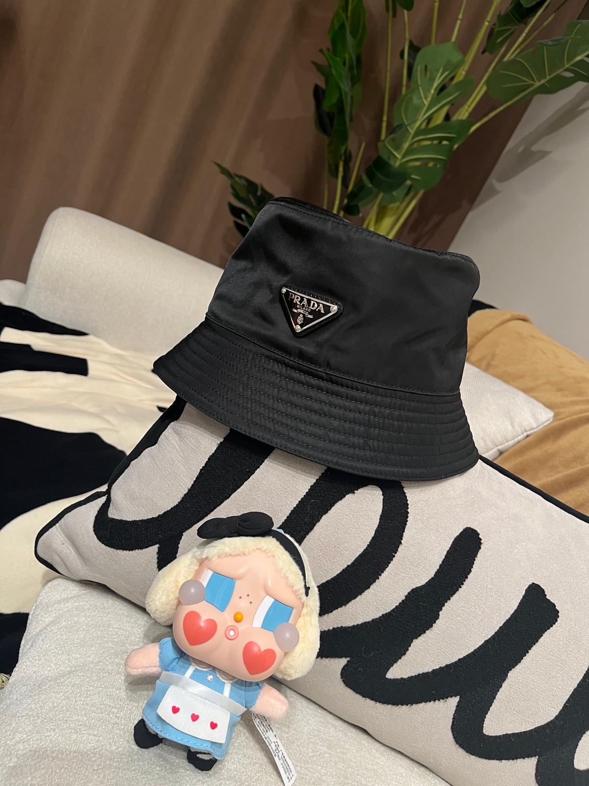 未使用品 Prada re-nylon bucket hat  100%Authentic ,Unused未使用品 ✅ NFC✅dust bag  