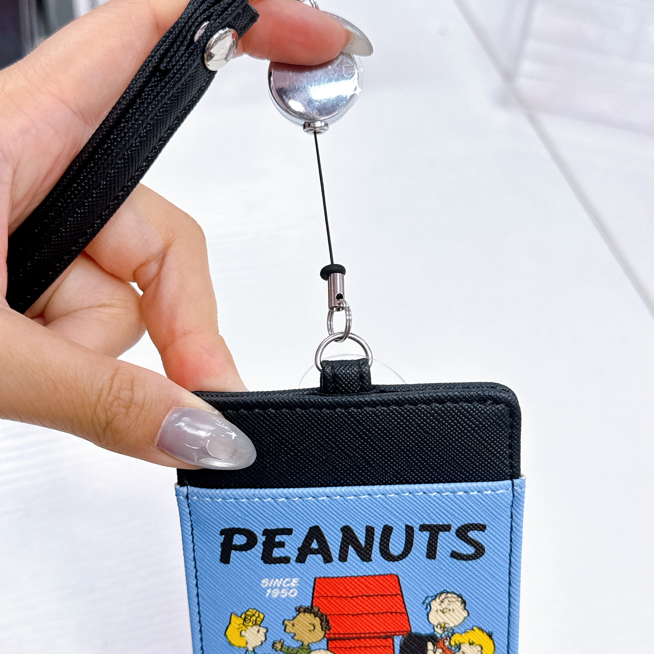 日本直送snoopy 伸縮卡套