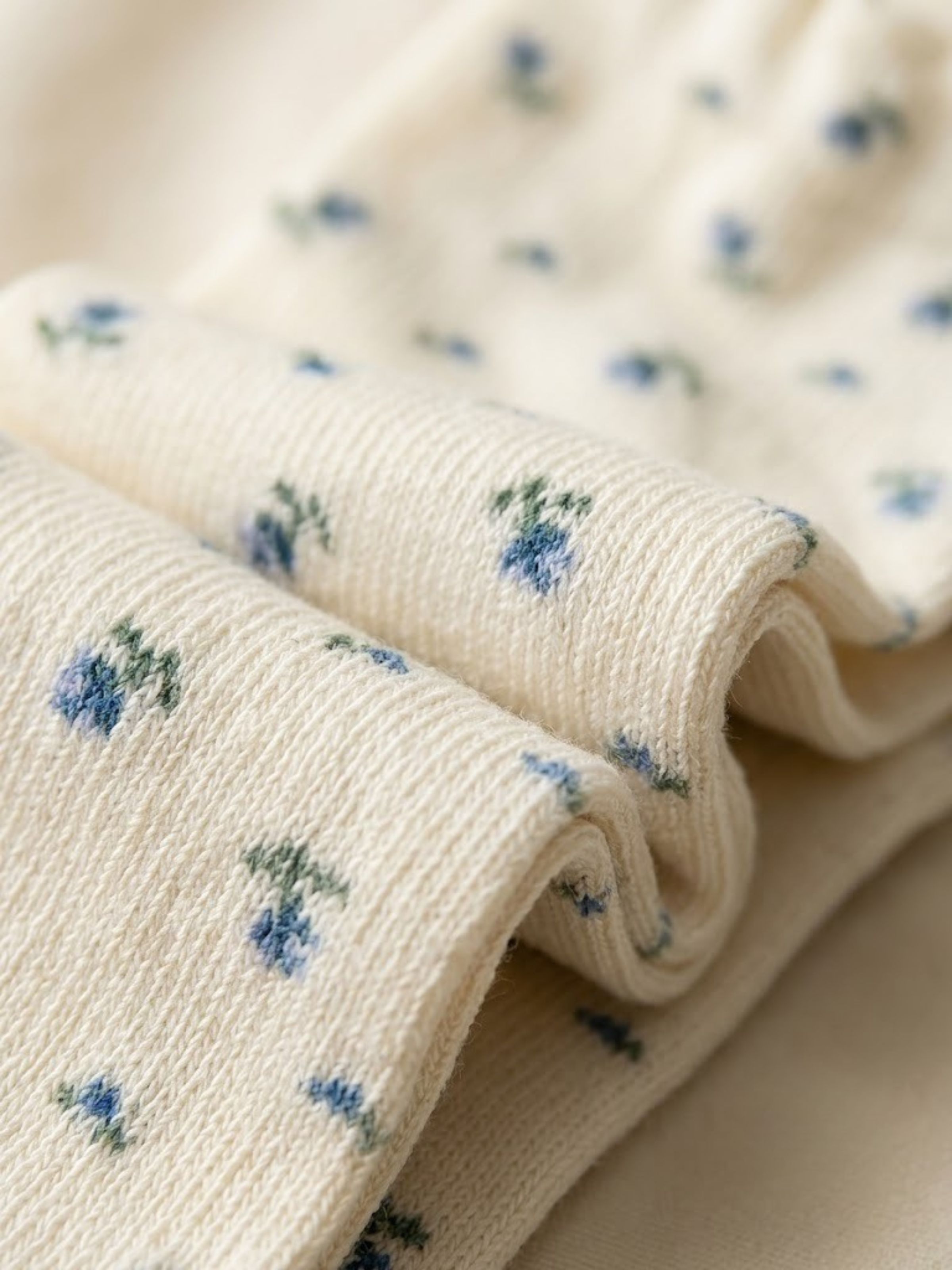Korean Petite Bloom Women's High Crew Socks