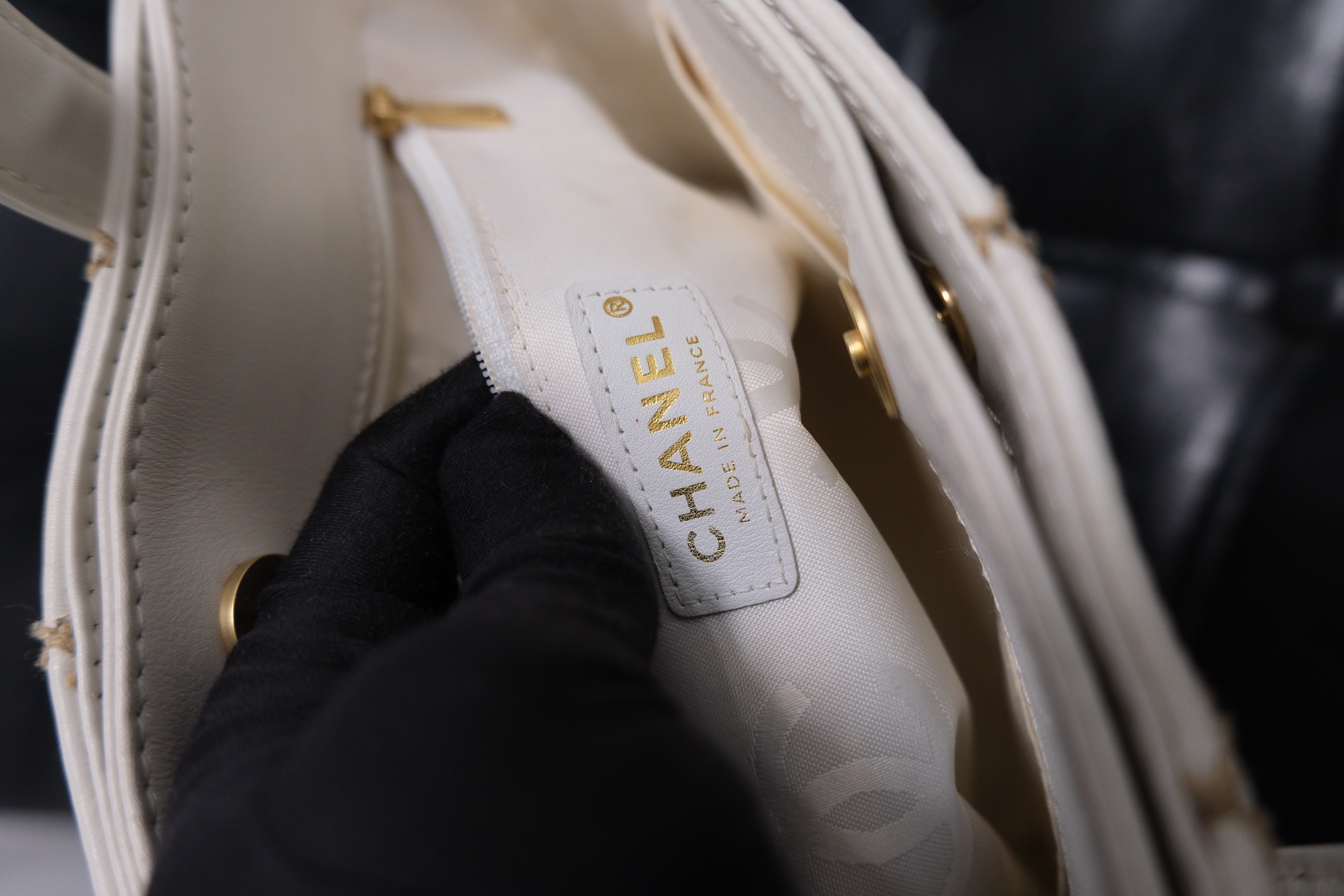 Chanel Wild Stitch Lambskin Tote bag White Gold 