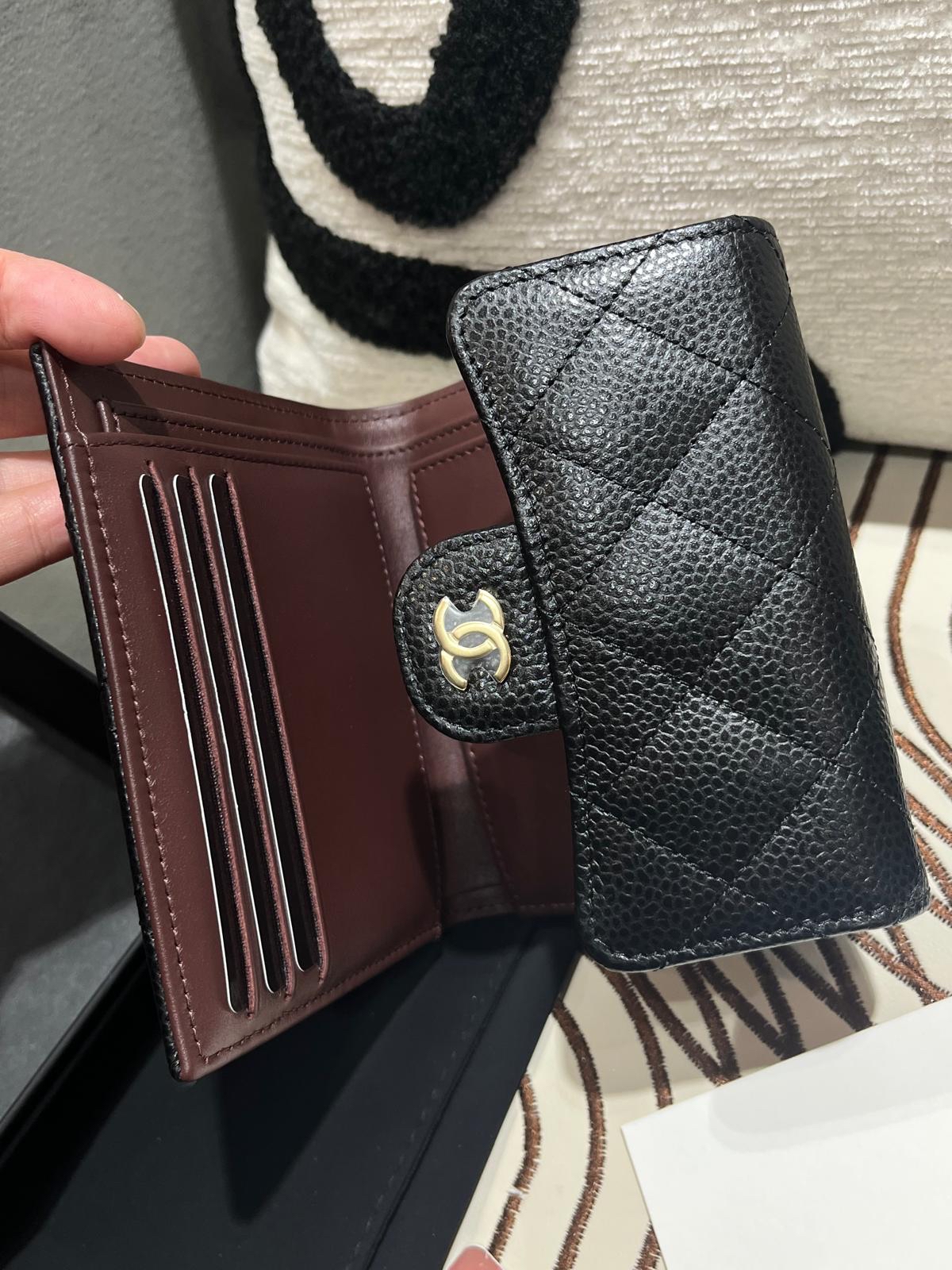 全新 Chanel Classic Flap Wallet 黑色魚子醬牛皮金扣 100%Authentic, Brand New 全新 ✅收據✅晶片✅Dust Bao✅Box