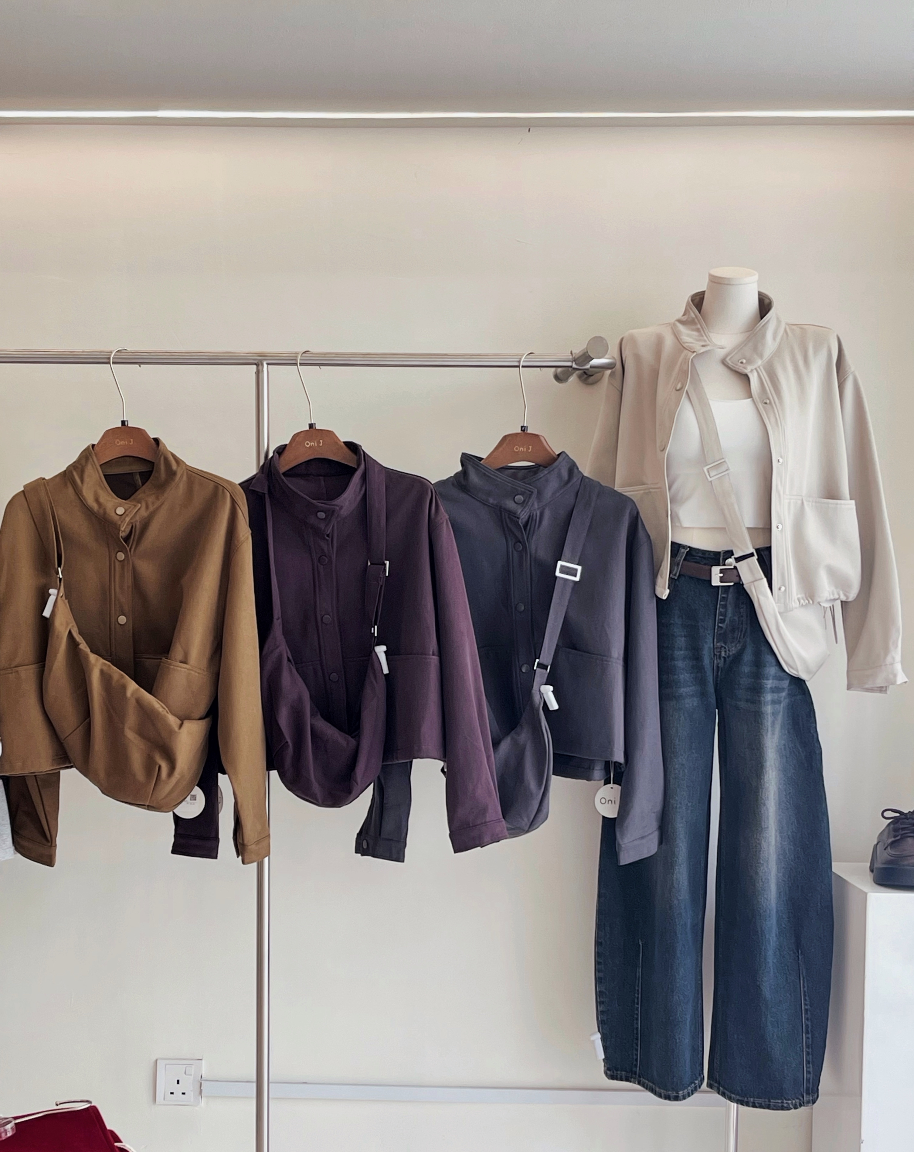 韩版外套+斜挎包