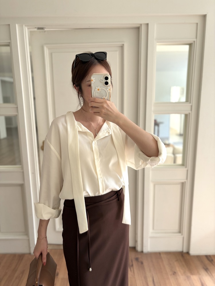 Two-way Tie Detail Blouse (Ivory)