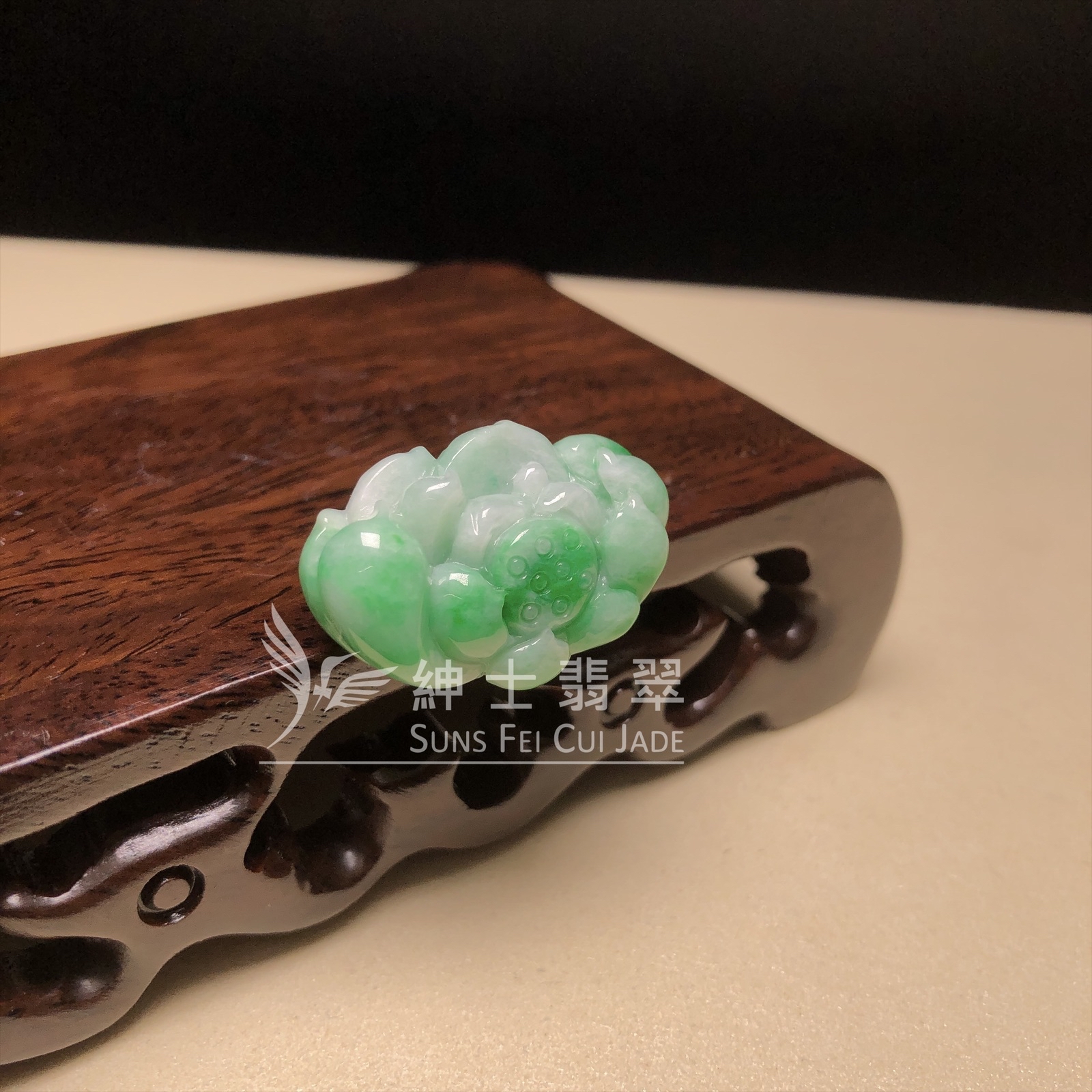 B08628 飄翠荷花