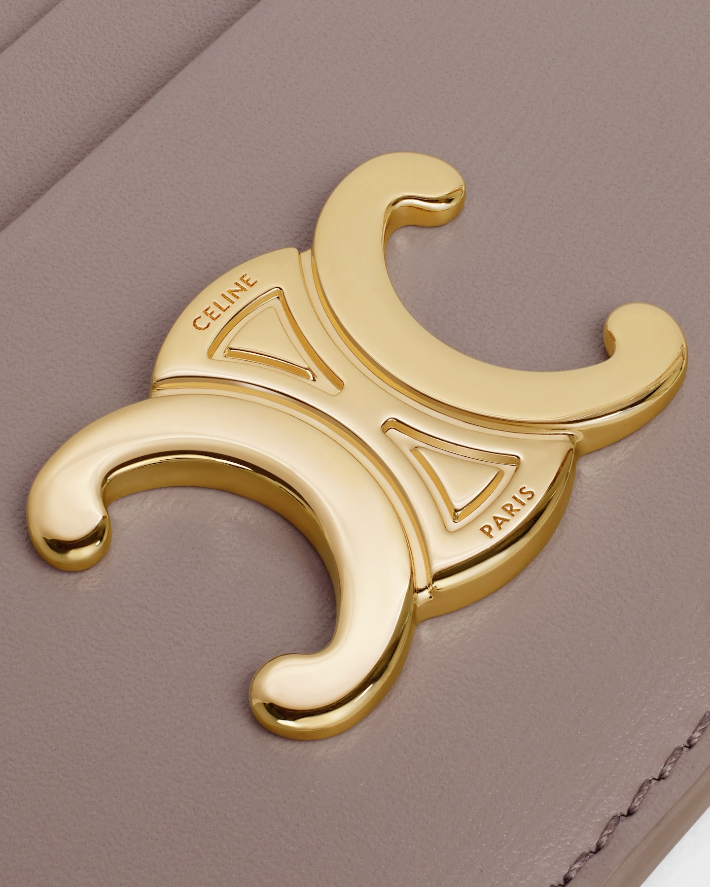 限時優惠✨訂貨🍒Celine Triomphe card holder  Size 11x8cm