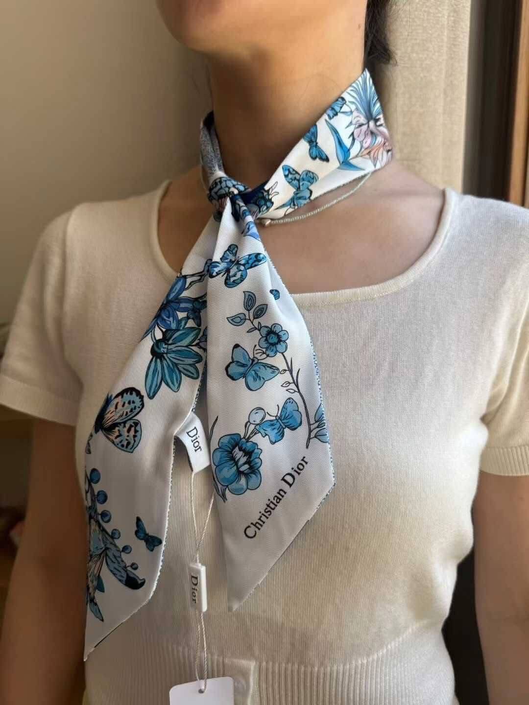 *DIOR 贈品限定VIP蝴蝶花園絲巾 (禮盒裝連紙袋)*