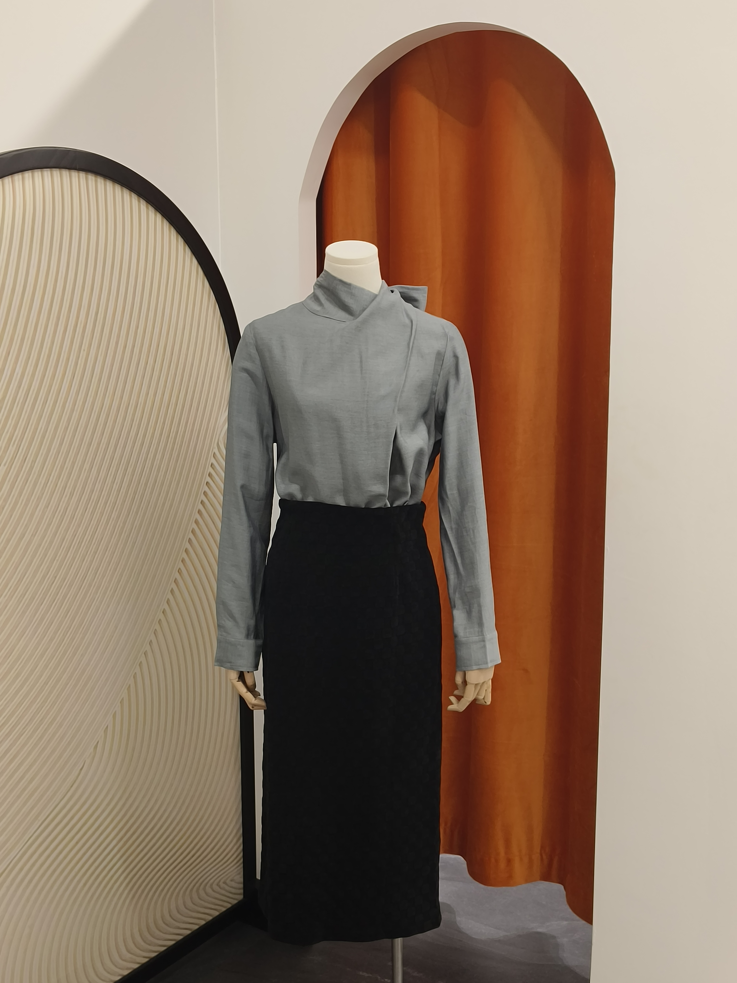 长袖系带衫 Long Sleeves Shirt with sash