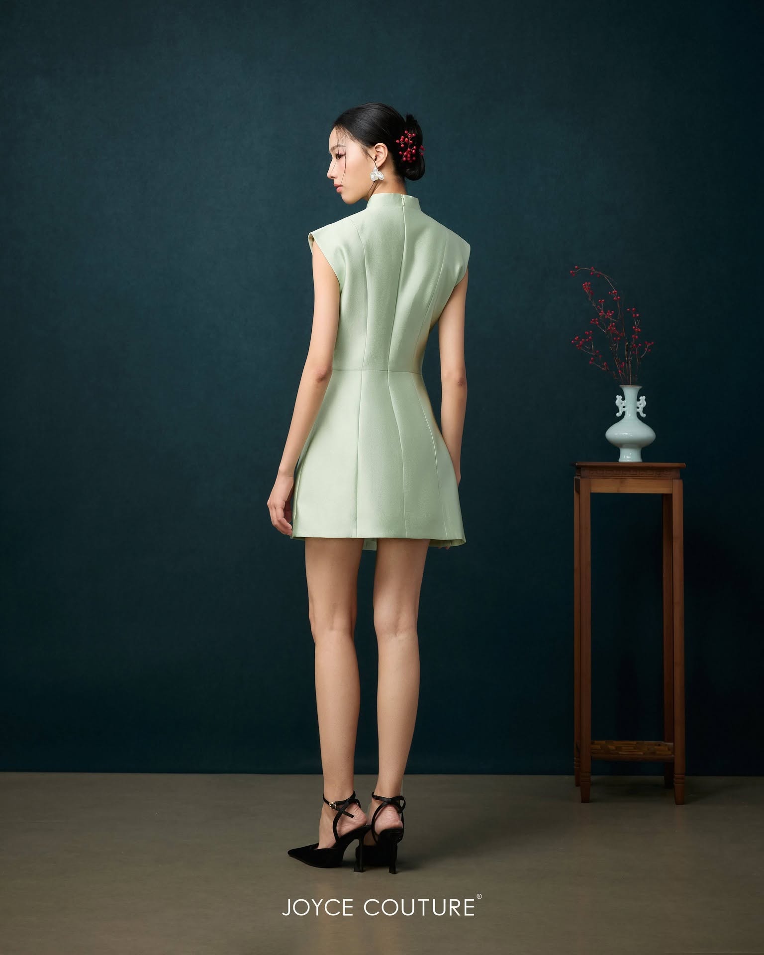 花刺绣闪亮珠饰连身裤  D0350