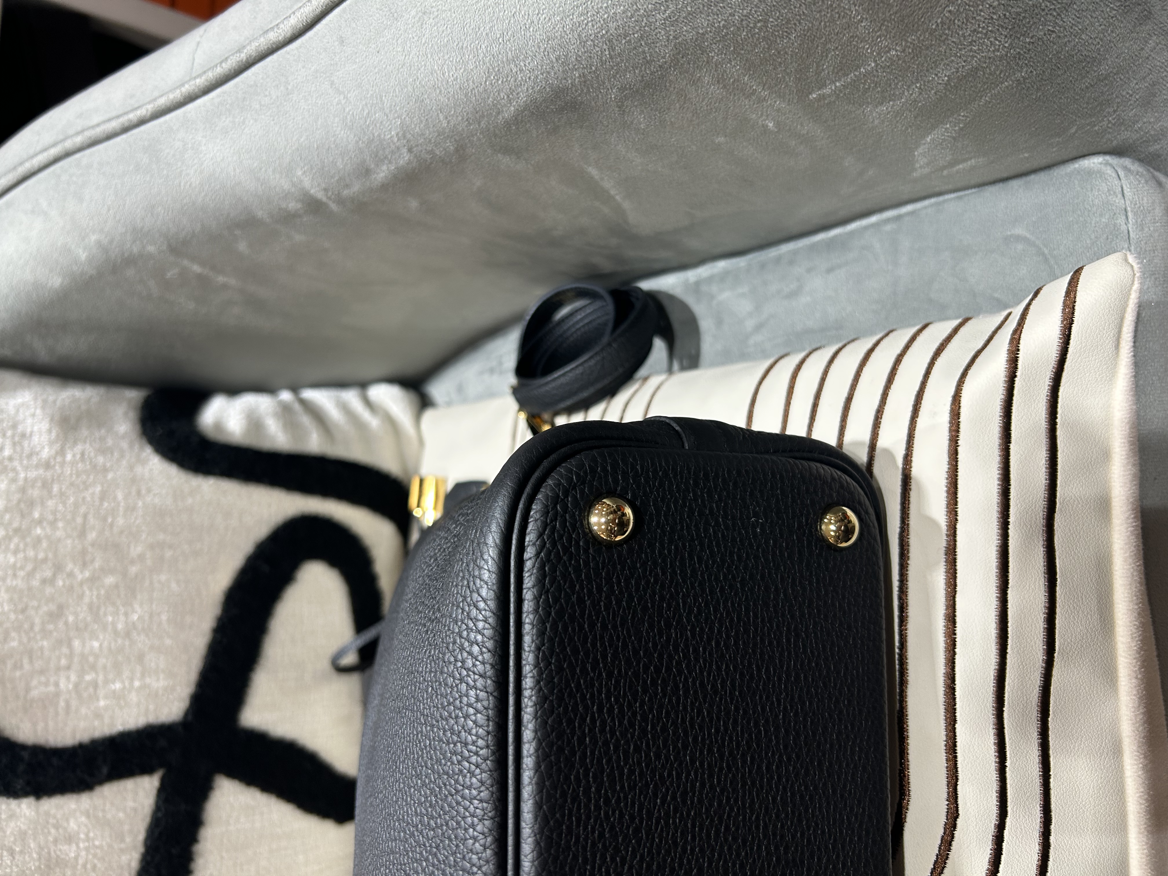 Hermes Bolide 31,STAMP C 黑金 100%Authentic,98%new  ✅key lock ✅肩帶✅塵袋✅box