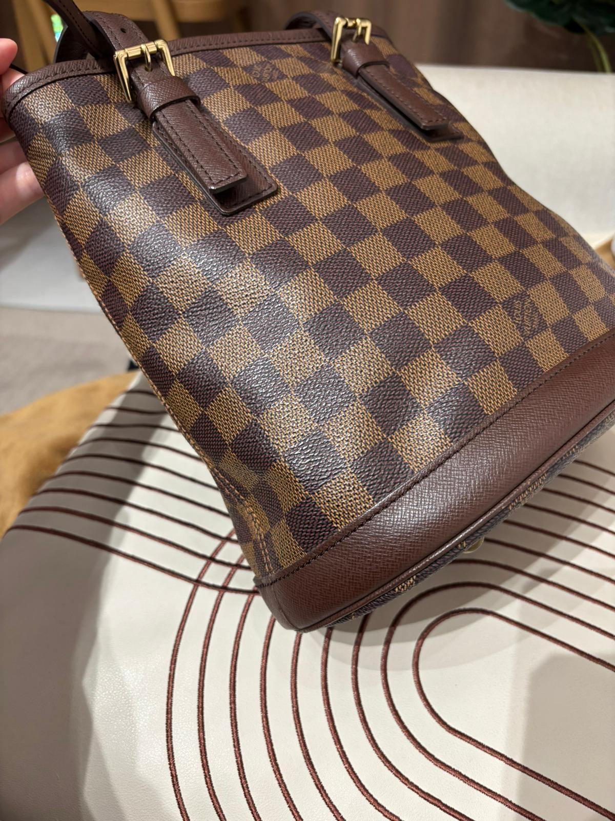 Lv petite bucket bag 100%Authentic,95%new✅dust bag