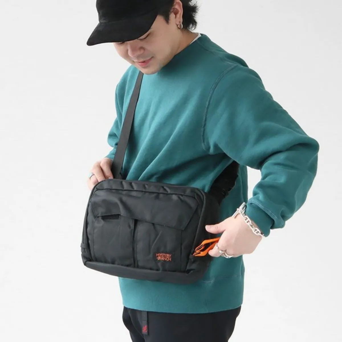 Mystery Ranch District 8