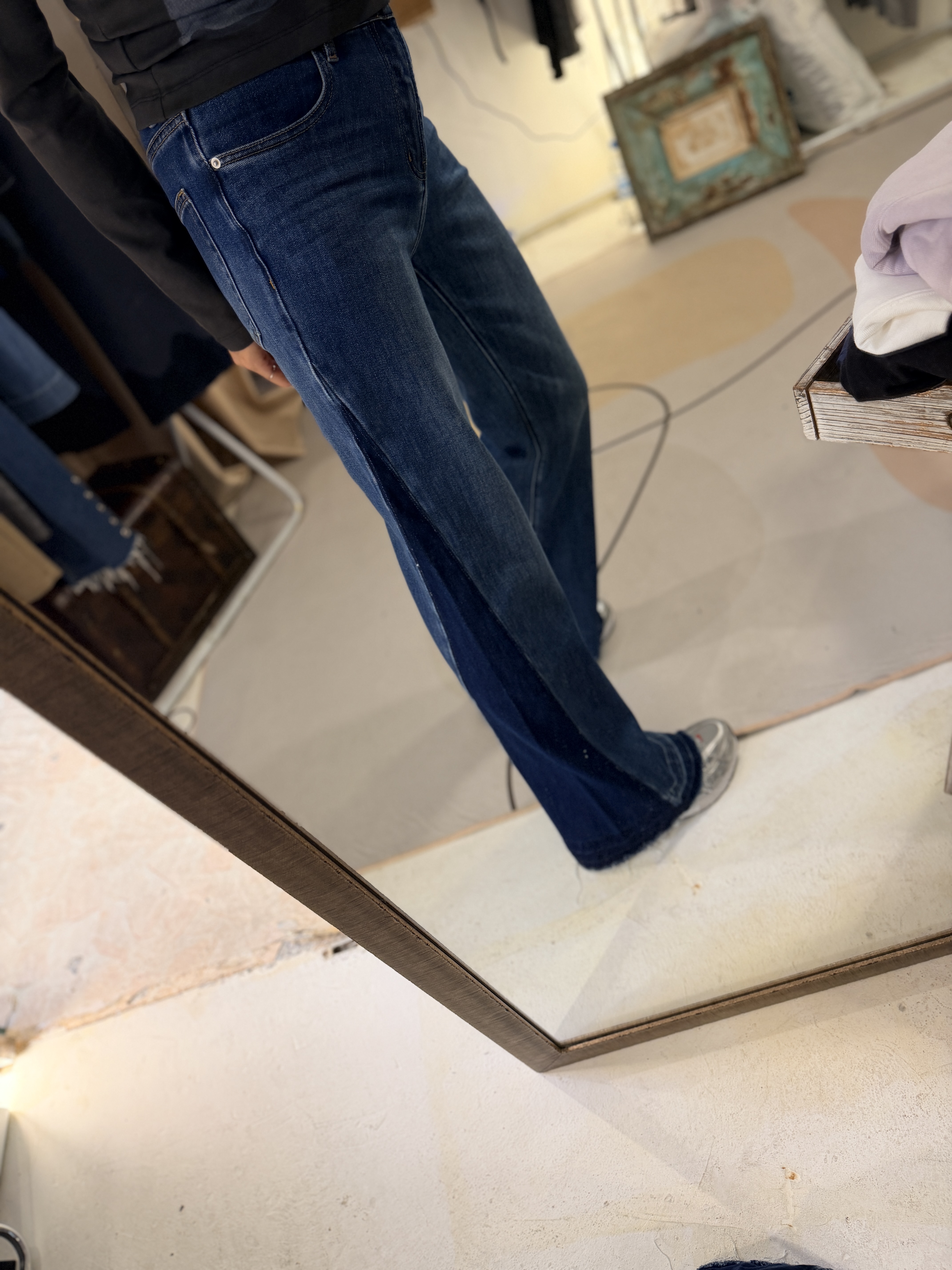 Boots cut jeans
