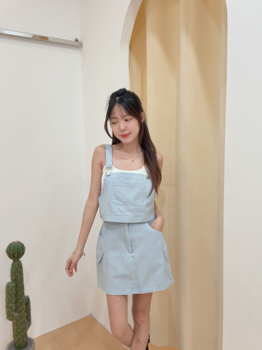 韩版吊带背心+工装半身短裙两件套 R2707