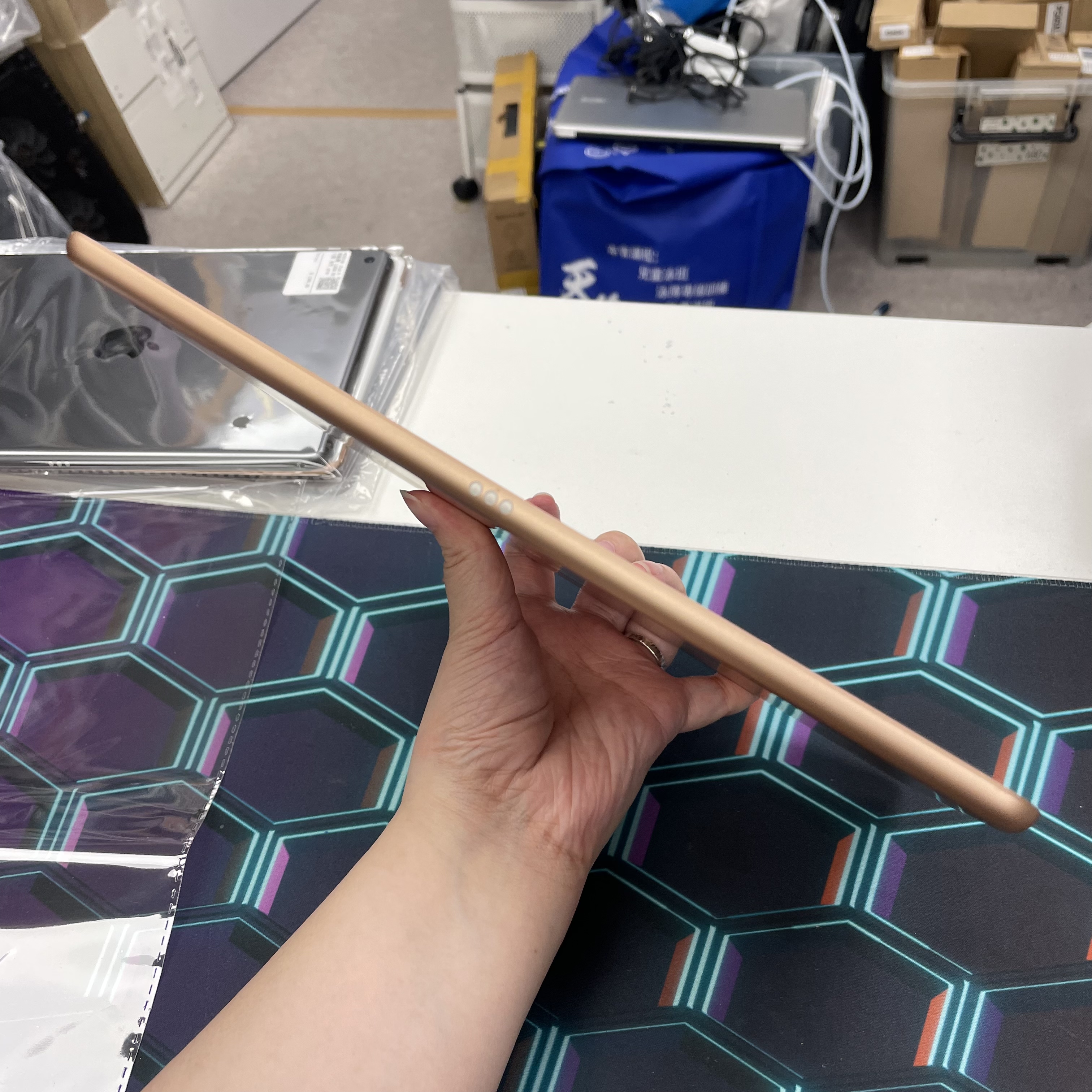 *639298 iPad 8 勁靚機 128GB 插卡版 粉色 pink