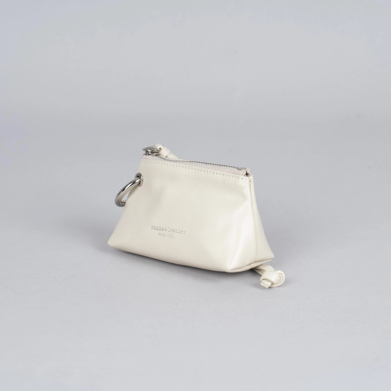 【26SS】 預訂_Angle Pouch By Bucks & leather